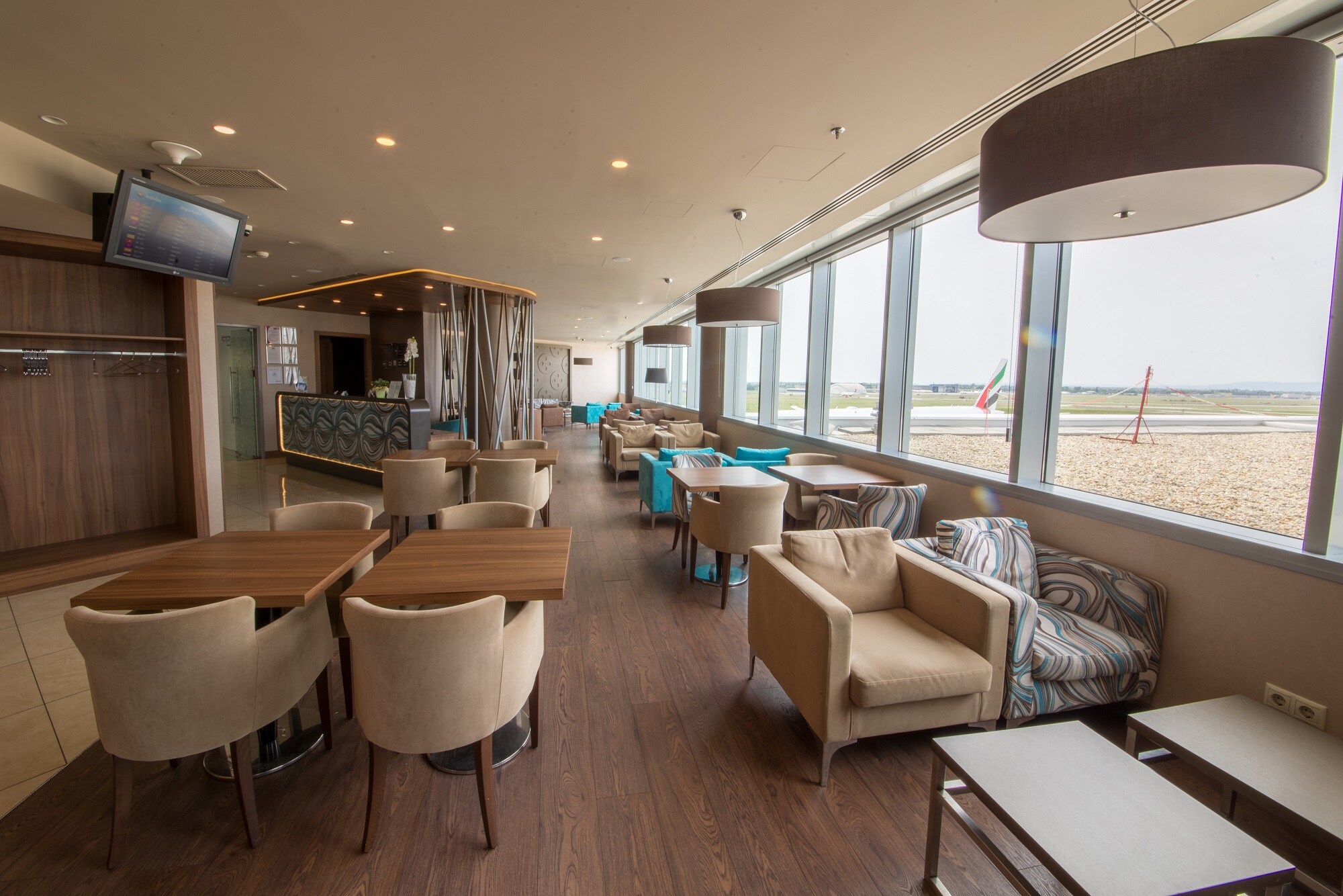 #4 of 5 images of Platinum Lounge (Temporarily Closed)