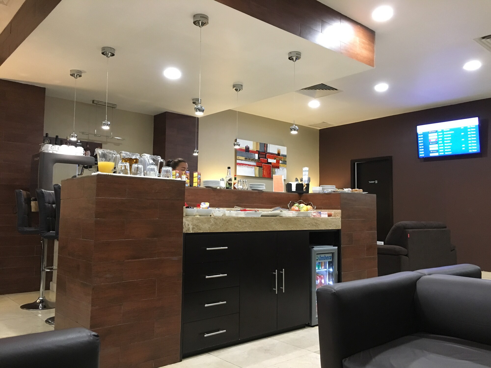 #4 of 5 images of Caral VIP Lounge