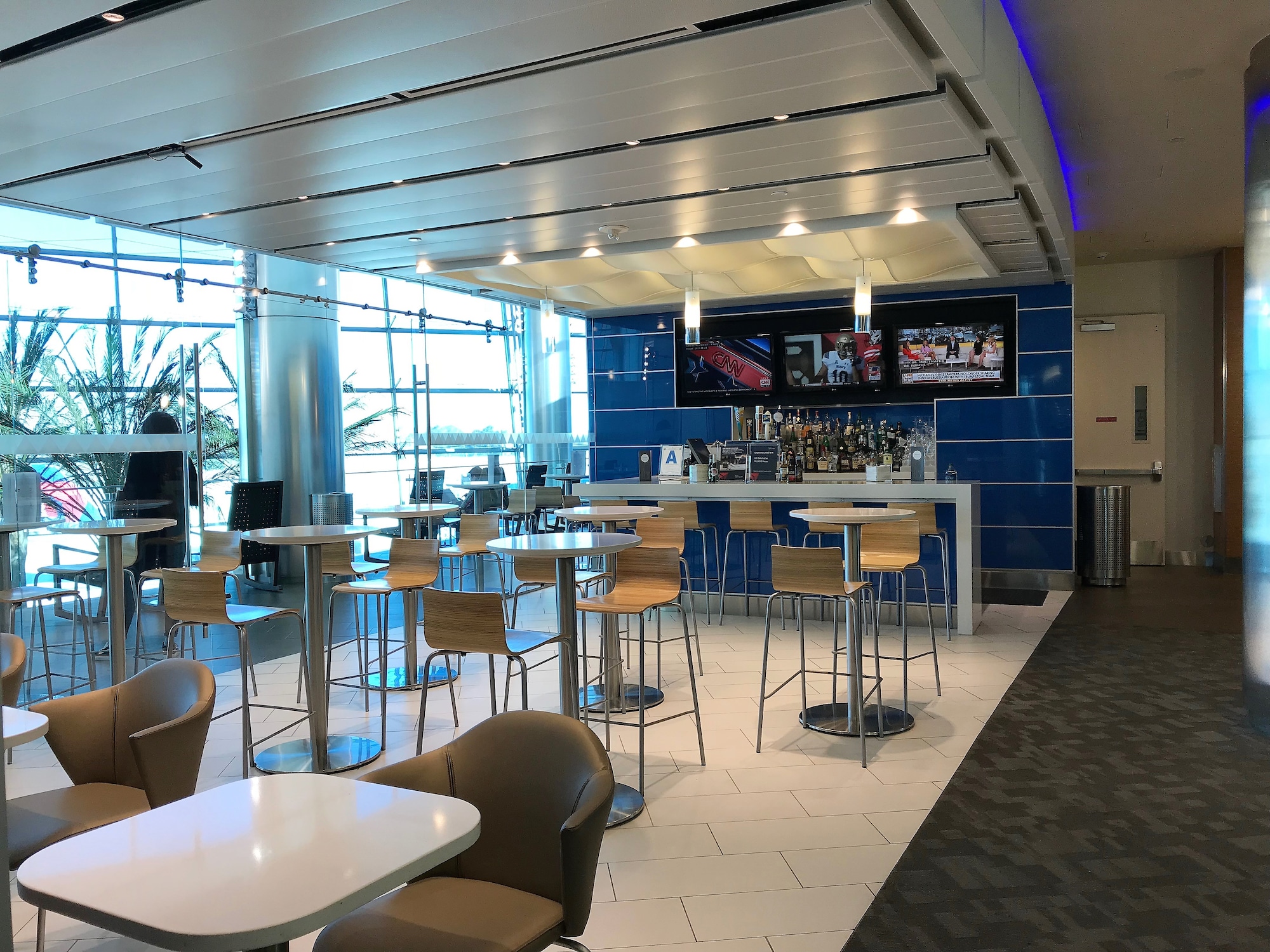 #3 of 5 images of Delta Air Lines Delta Sky Club