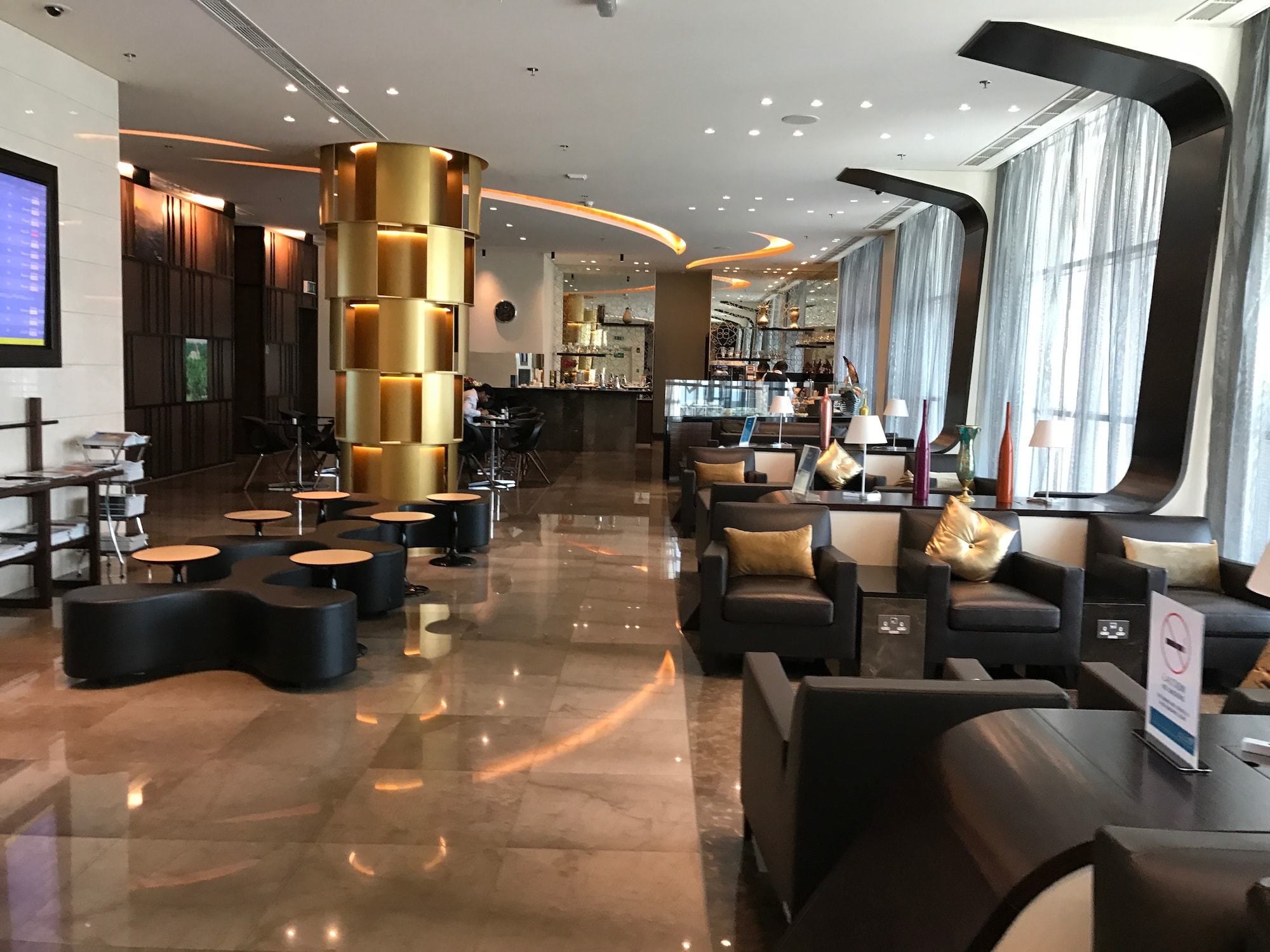 #4 of 5 images of Oman Air Al Khareef Lounge