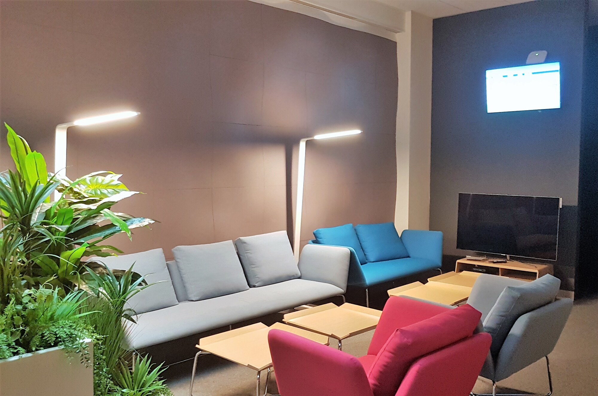 #1 of 5 images of Business Executive Lounge