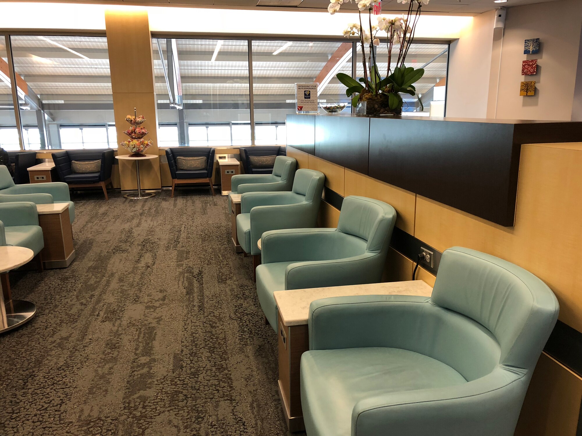 #4 of 5 images of Delta Air Lines Delta Sky Club