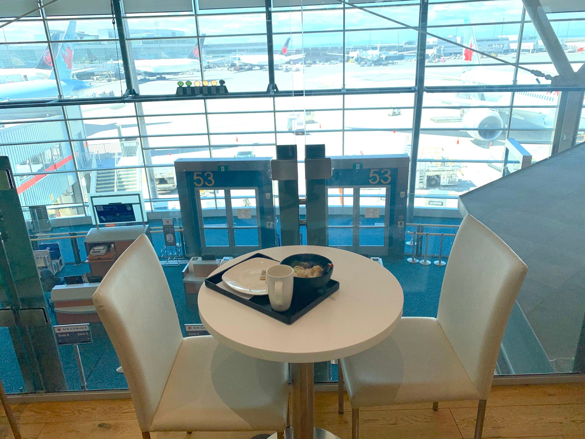 #2 of 5 images of SkyTeam Lounge
