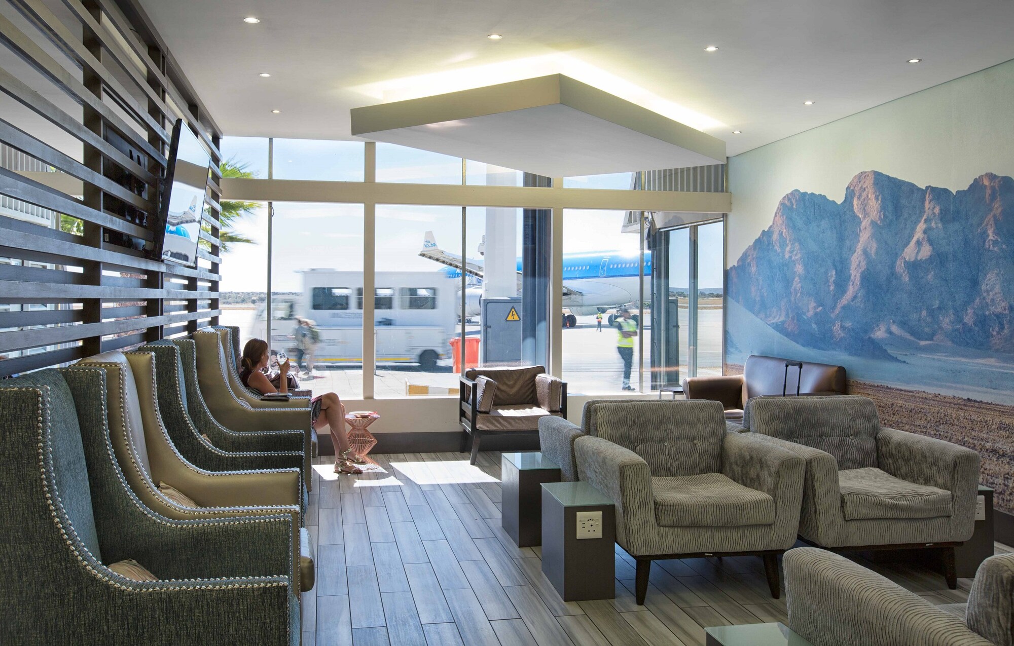 #2 of 5 images of Amushe Lounge (Temporarily Closed)