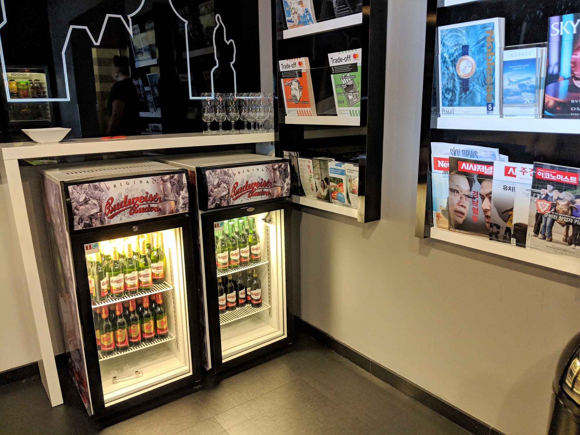 #4 of 5 images of Mastercard Lounge