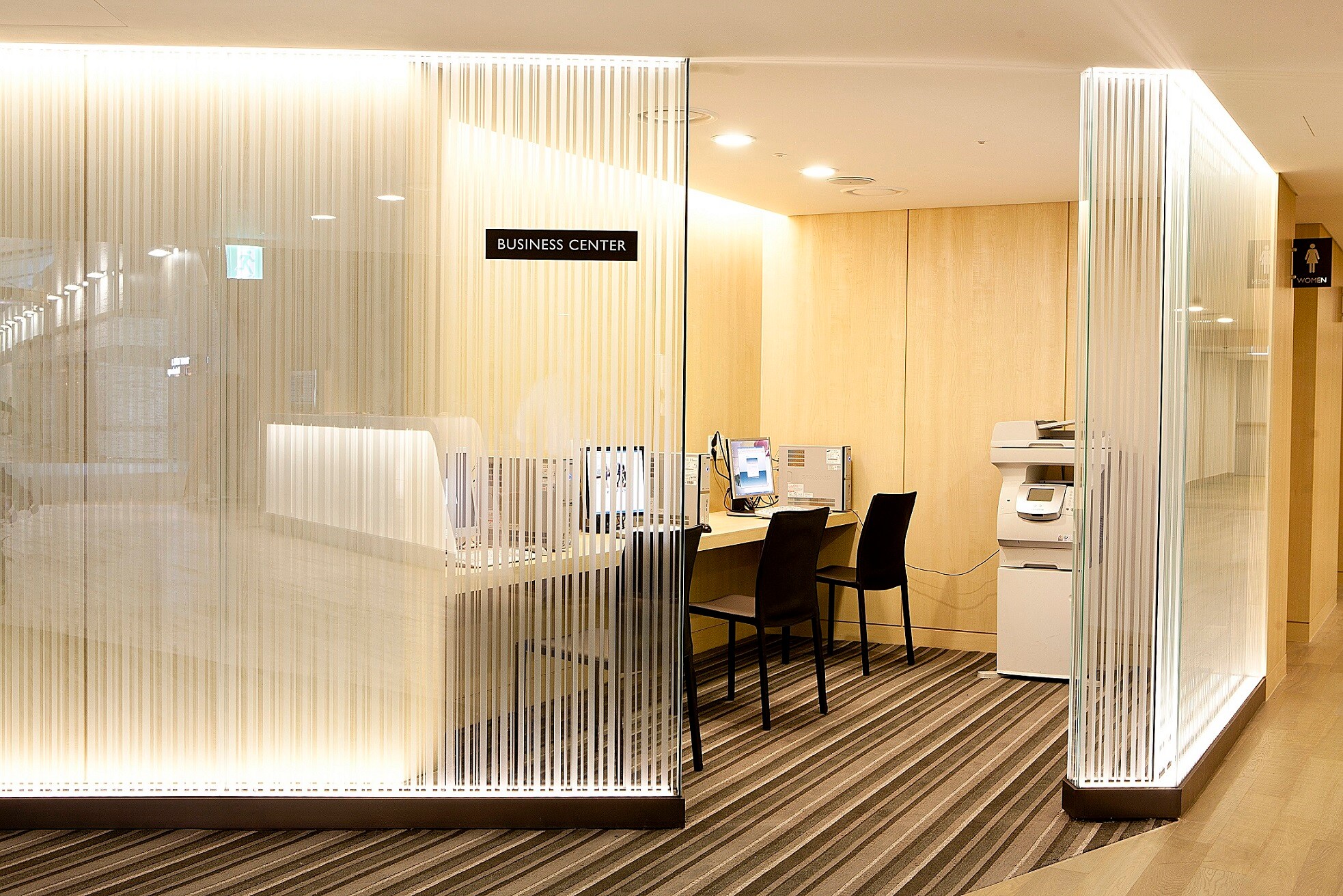 #1 of 5 images of MATINA Lounge East (Gate 11)