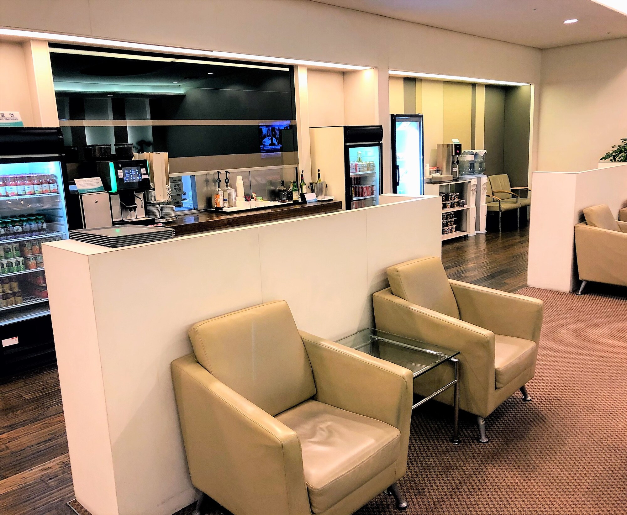#2 of 5 images of Korean Air KAL Lounge (International) (Temporarily Closed)