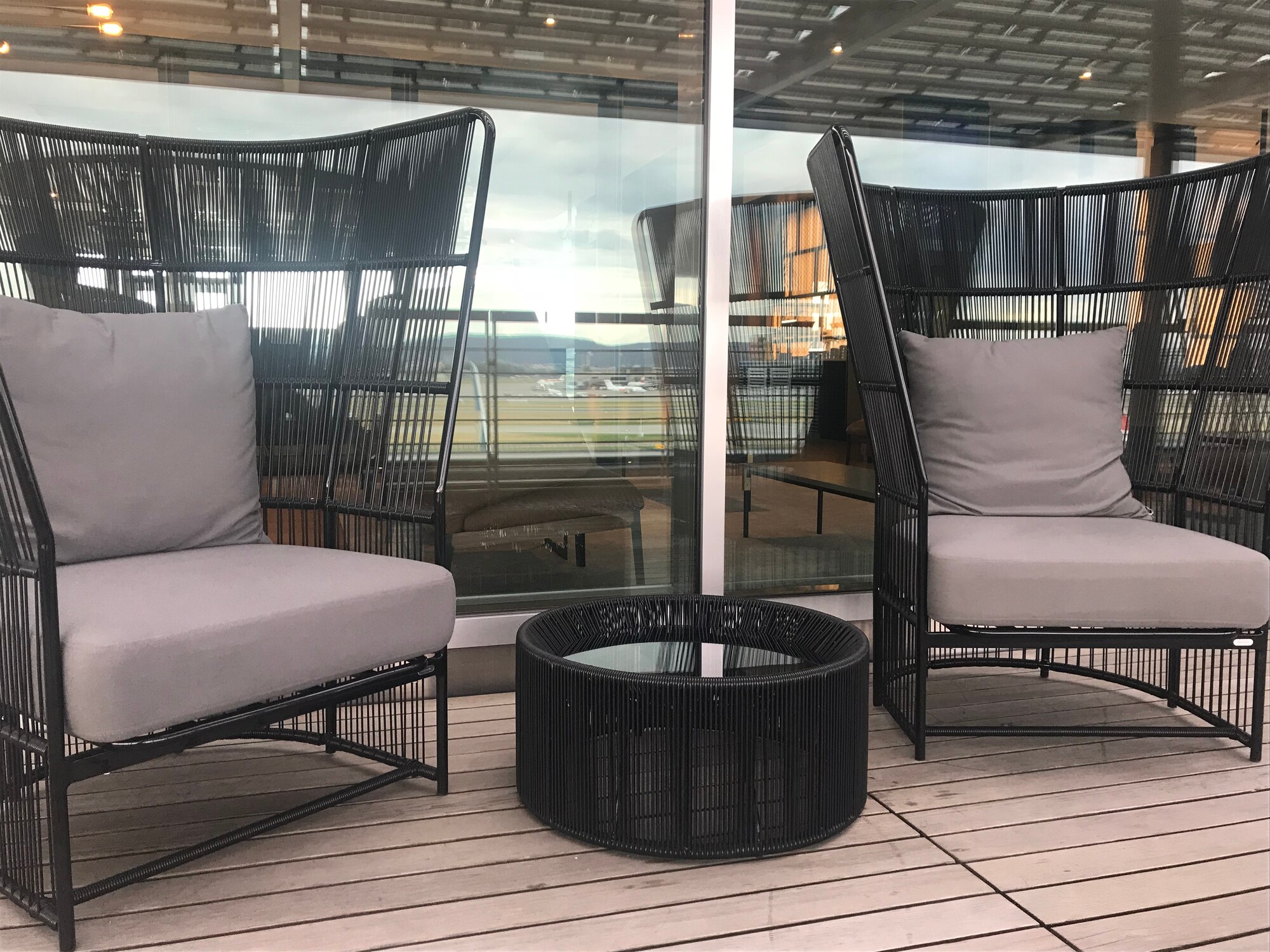 #2 of 5 images of Primeclass Lounge