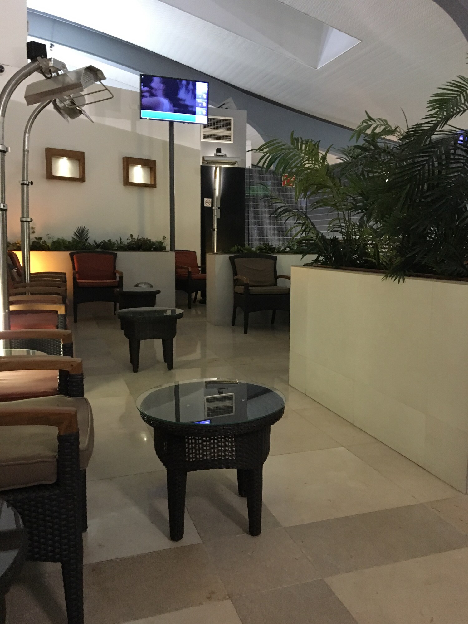 #2 of 2 images of Aeromexico Salon Premier