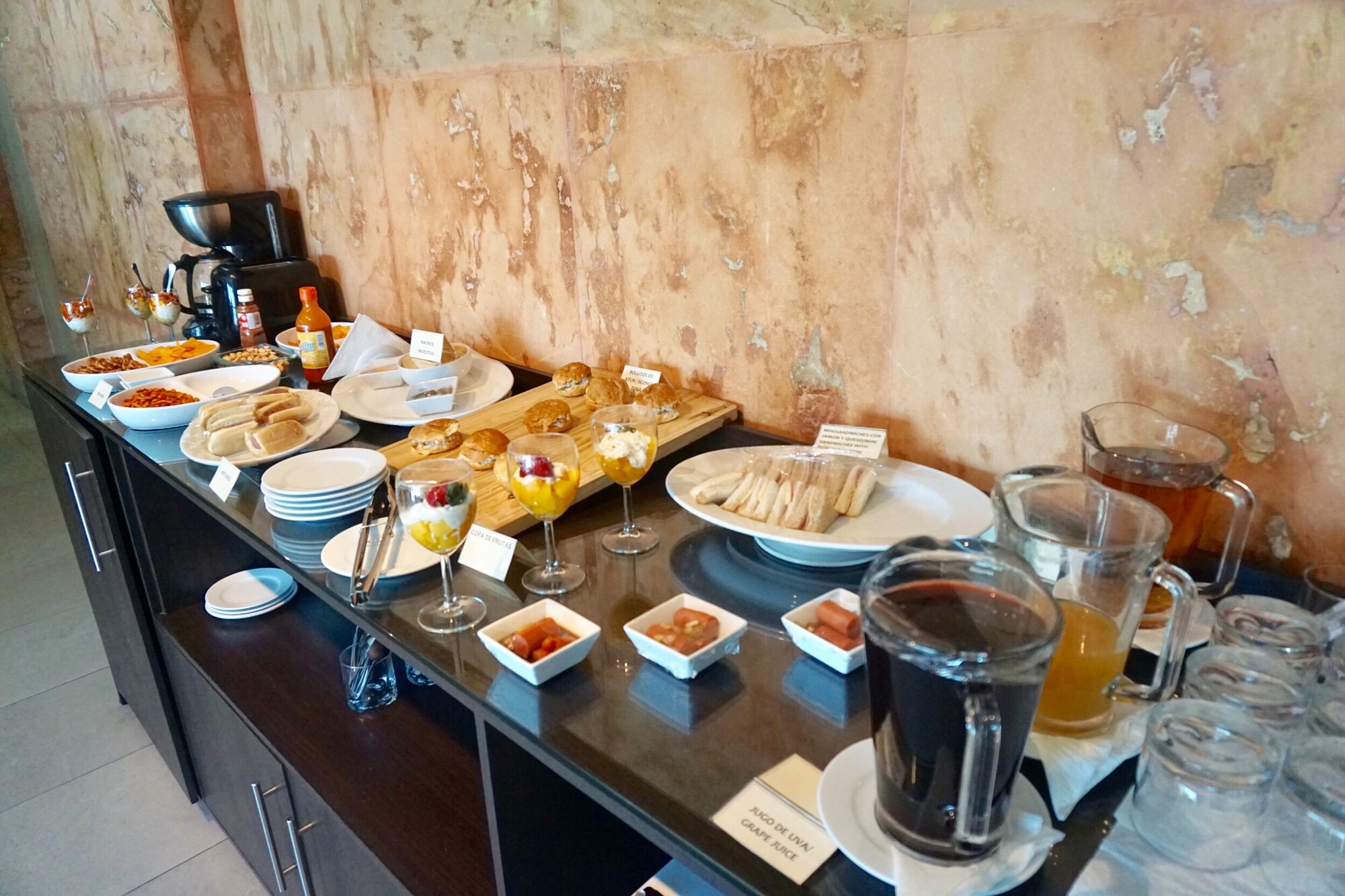 #3 of 5 images of Caral VIP Lounge