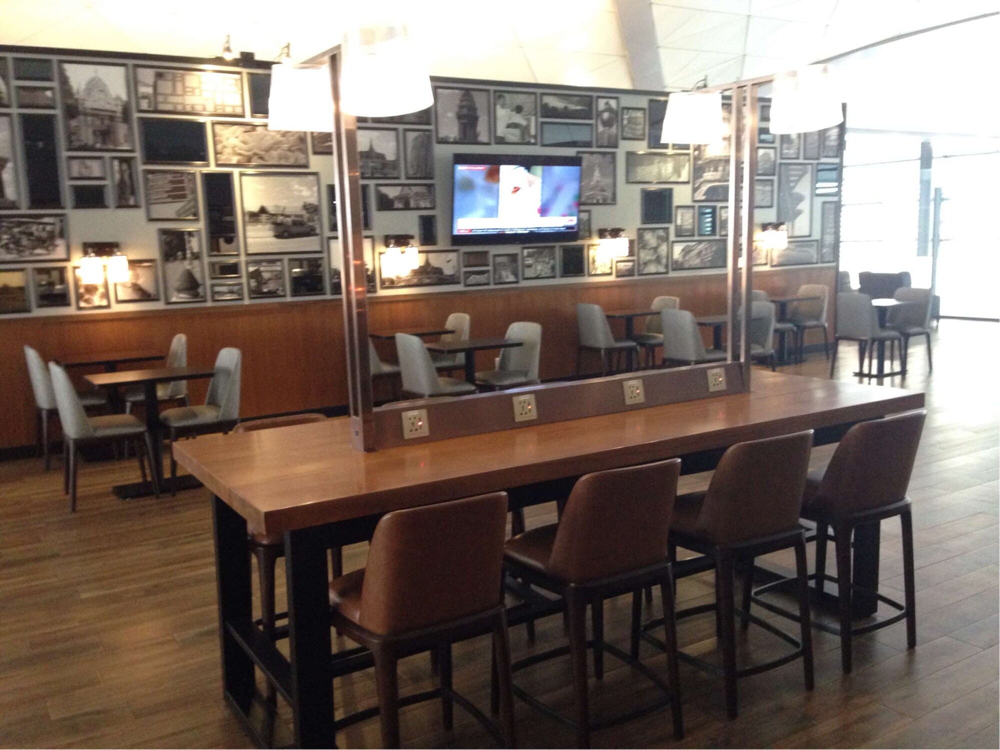 #2 of 5 images of Plaza Premium Lounge (Temporarily Closed)