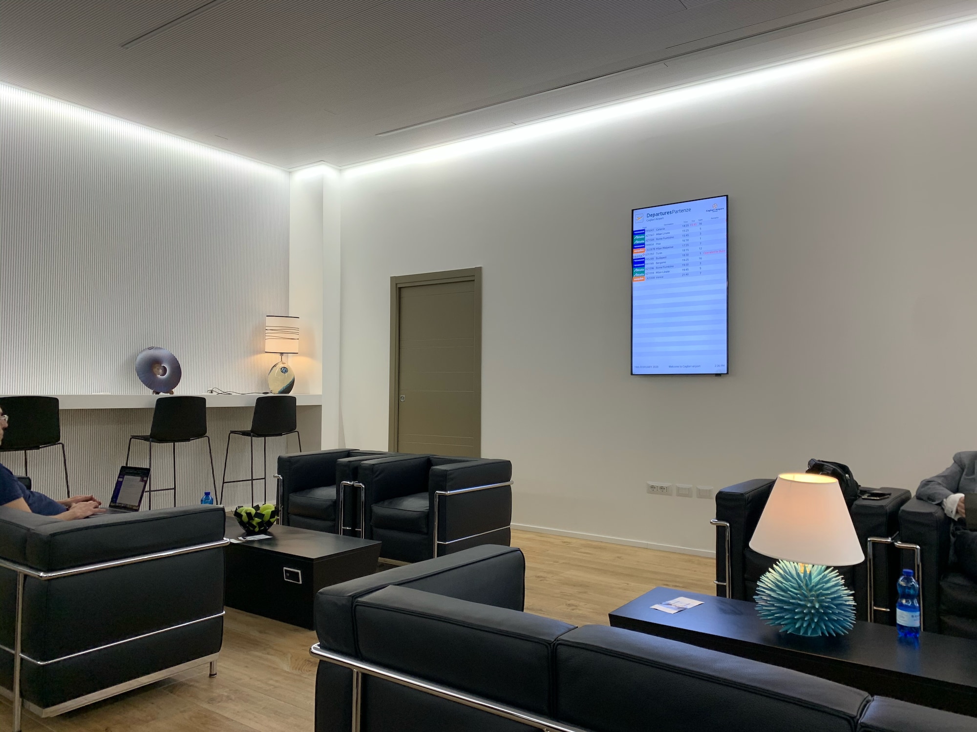 #1 of 3 images of Prima Vista Cagliari Lounge