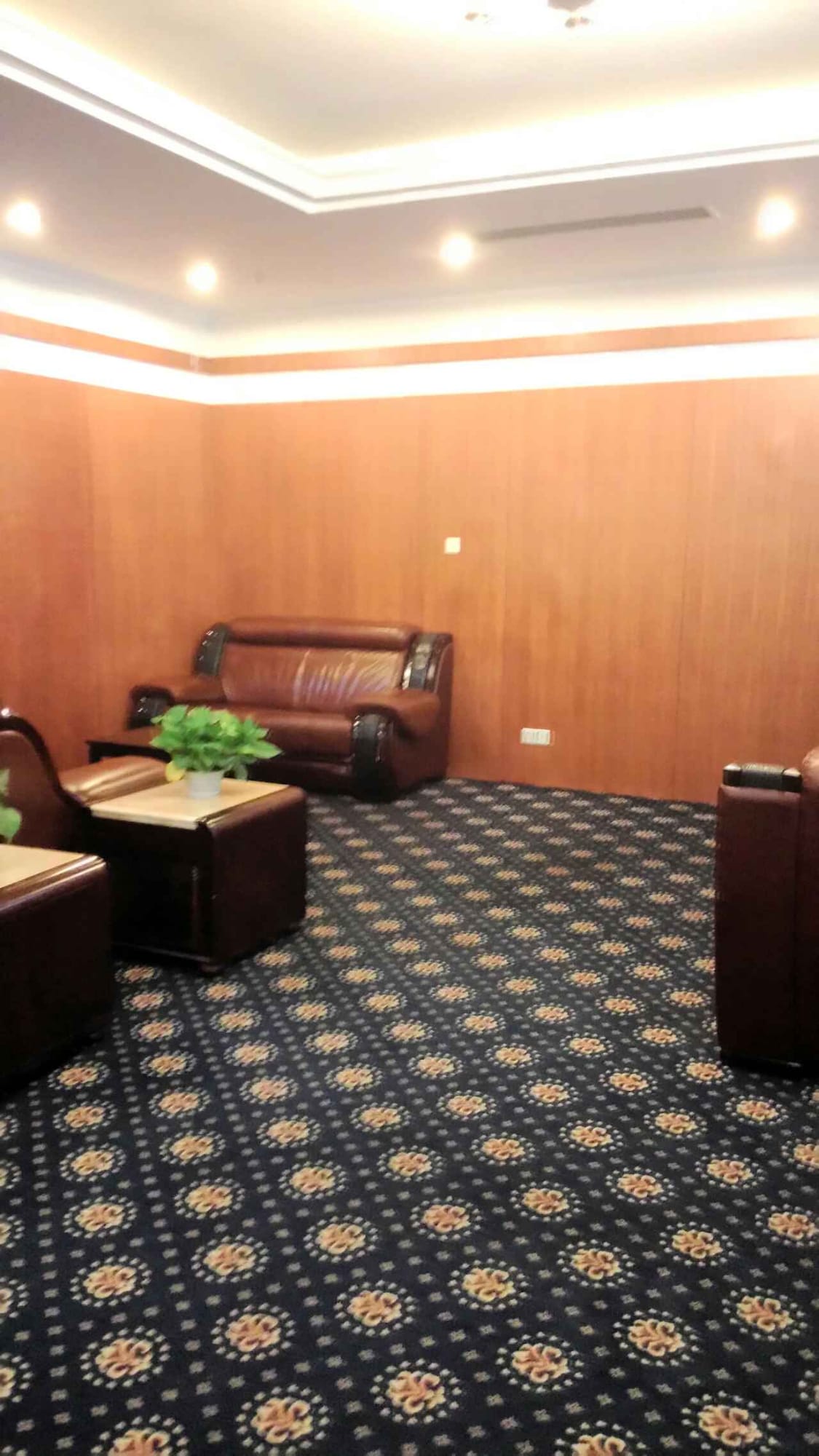 #1 of 3 images of International First Class Lounge (Temporarily Closed)