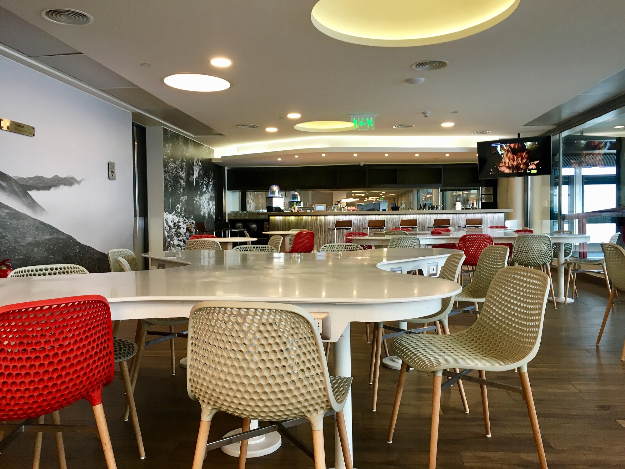 #1 of 5 images of Salones VIP Pacific Club