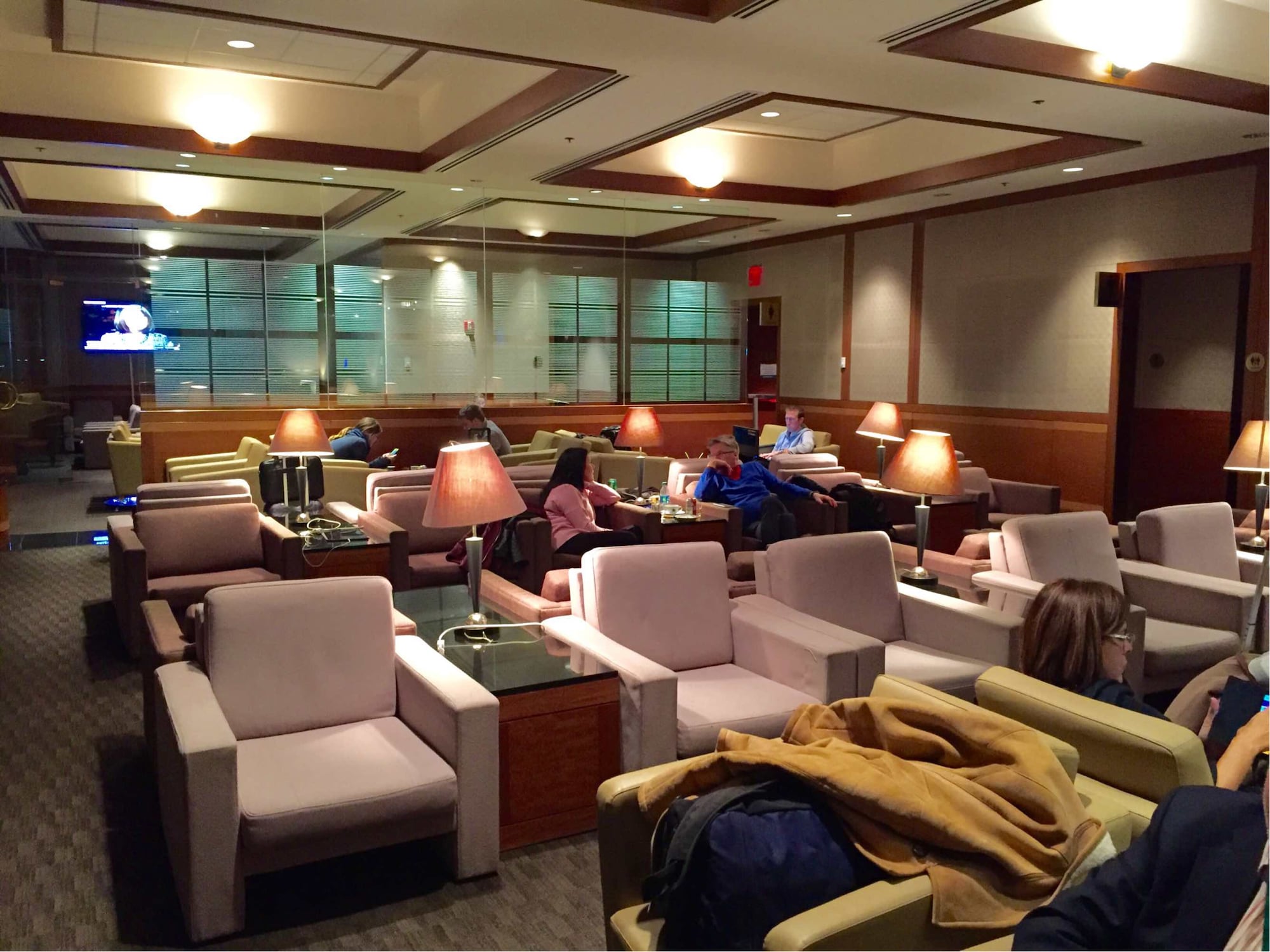 #3 of 5 images of Korean Air KAL Business Class Lounge