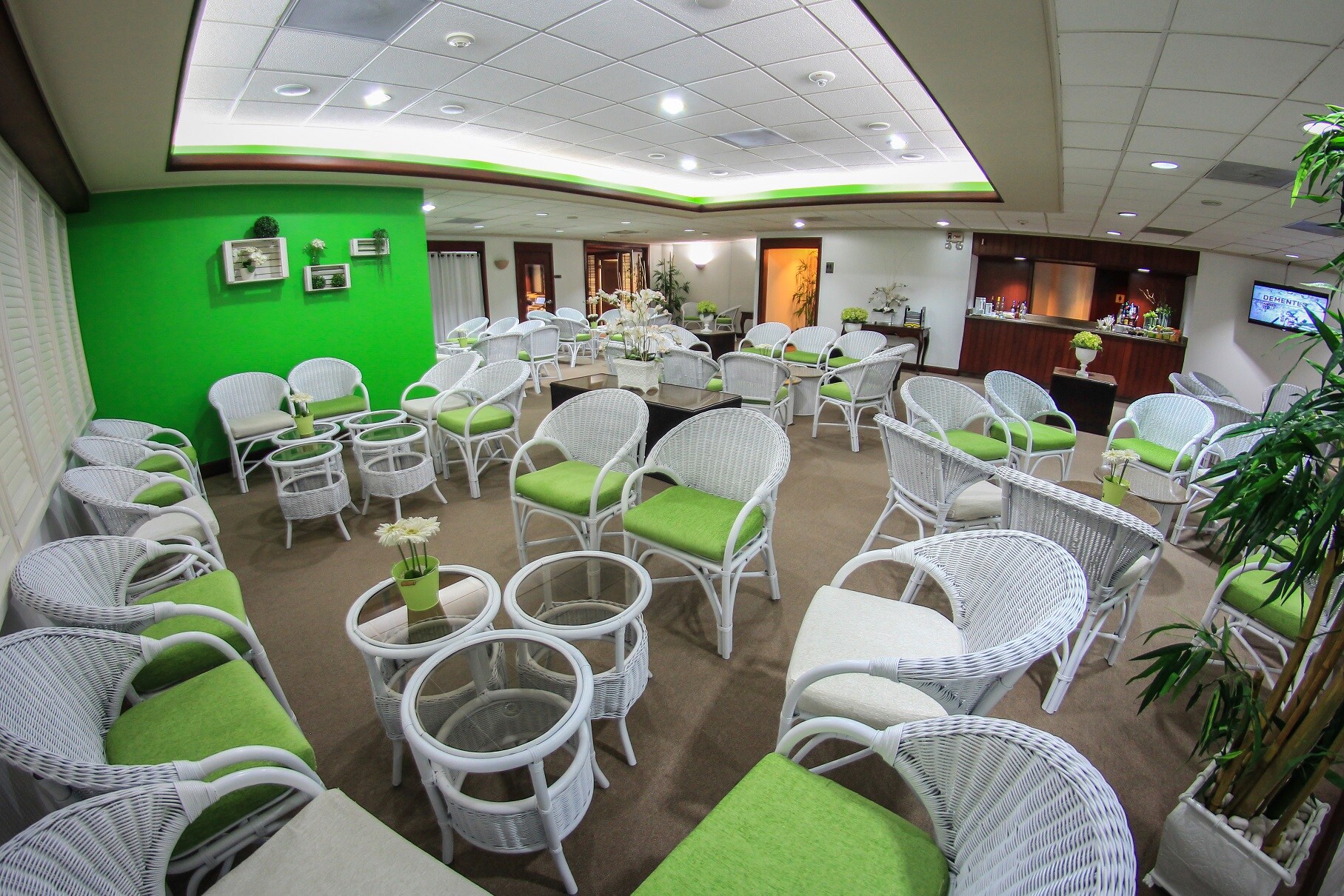#3 of 3 images of Salon Victoria (Arrivals Lounge) - Contact Lounge After Booking (See Notes)