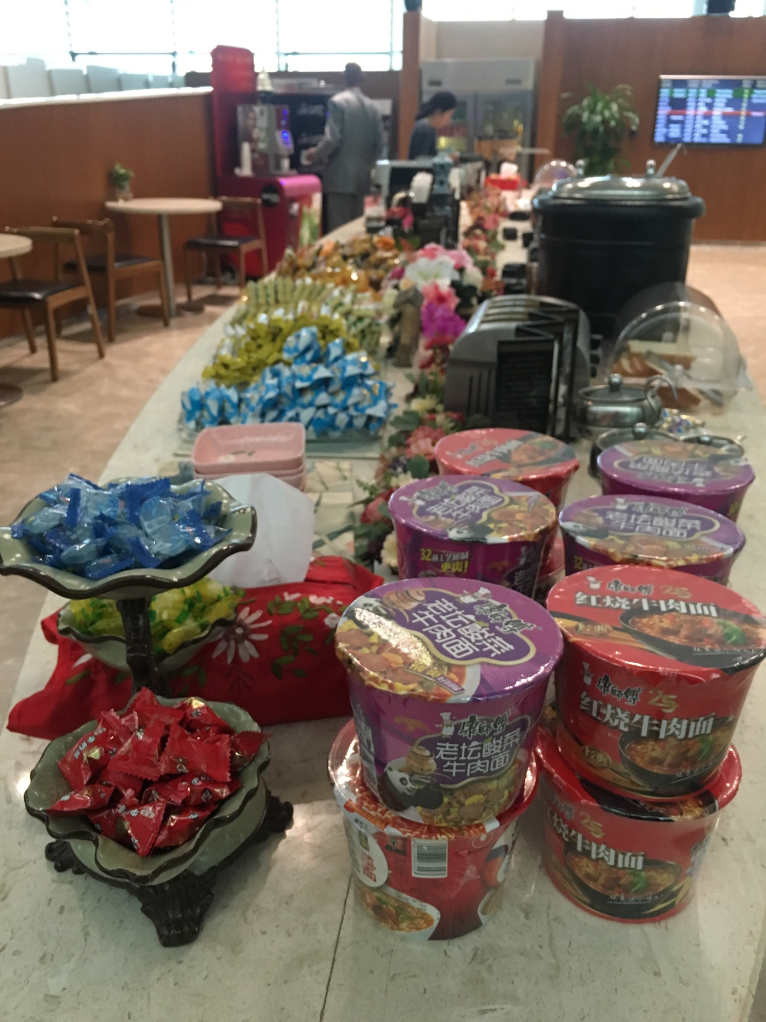 #1 of 2 images of V7 International First Class Lounge