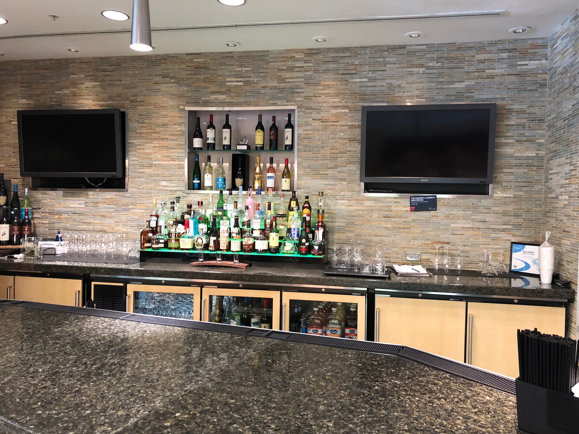 #3 of 5 images of Delta Air Lines Delta Sky Club