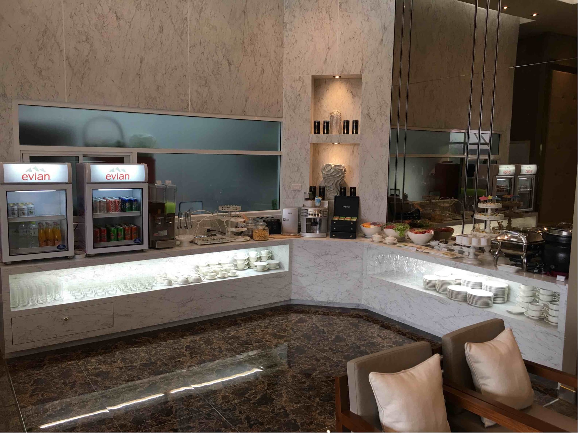 #5 of 5 images of The Coral Executive Lounge (See NOTES) (Temporarily Closed)