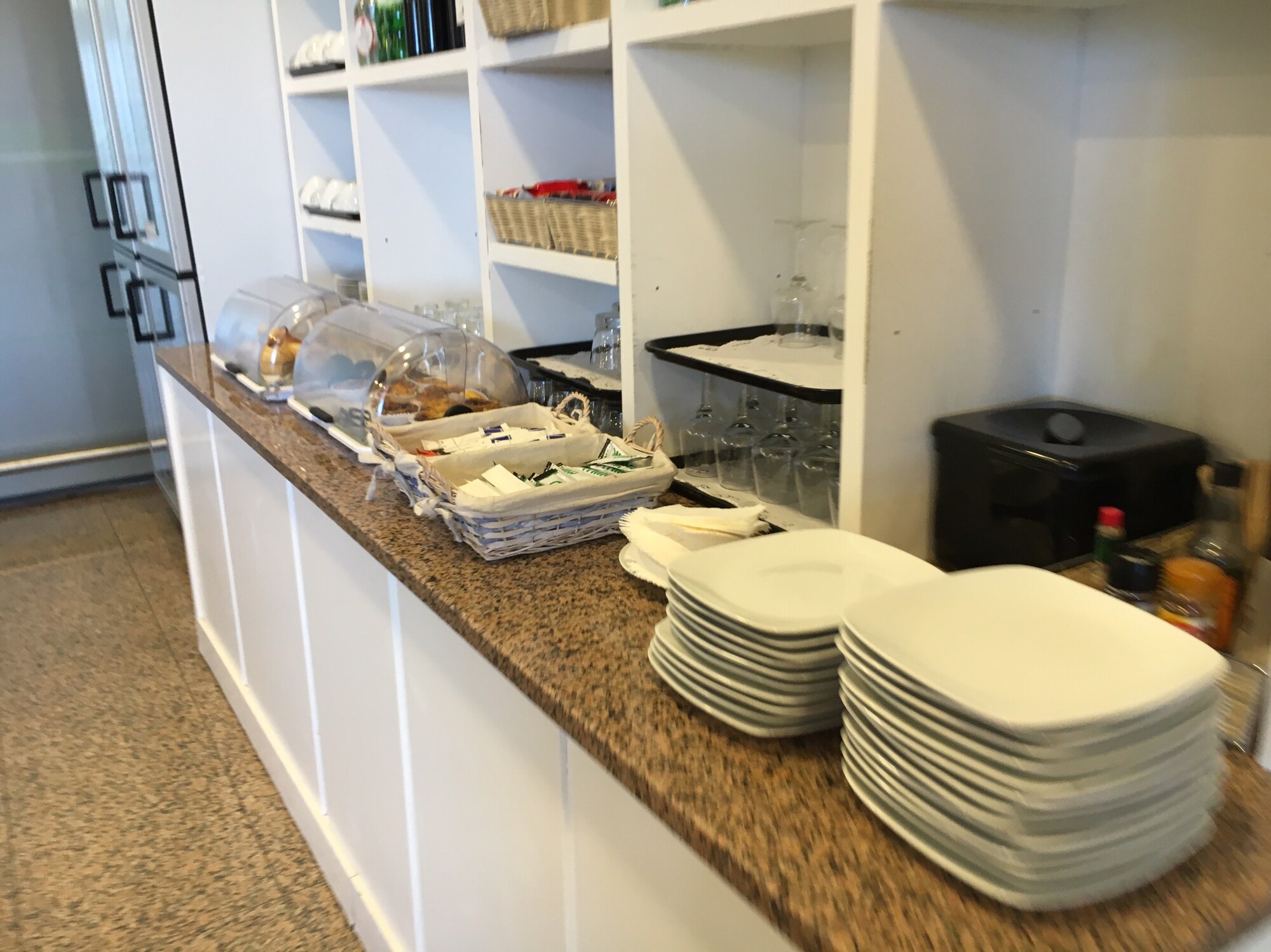 #2 of 3 images of CIP Lounge (Schengen) (Temporarily Closed)