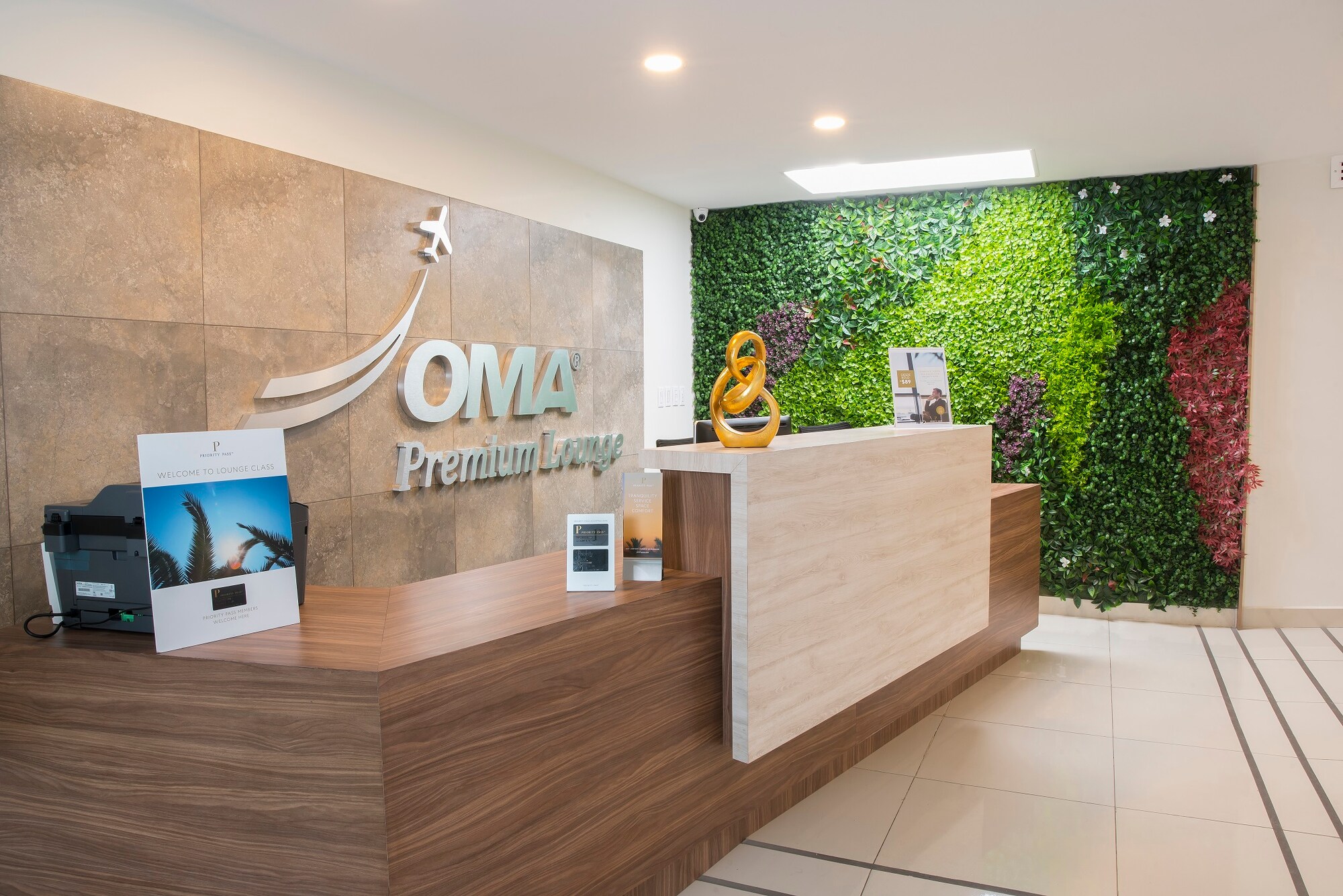 #5 of 5 images of OMA Premium Lounge