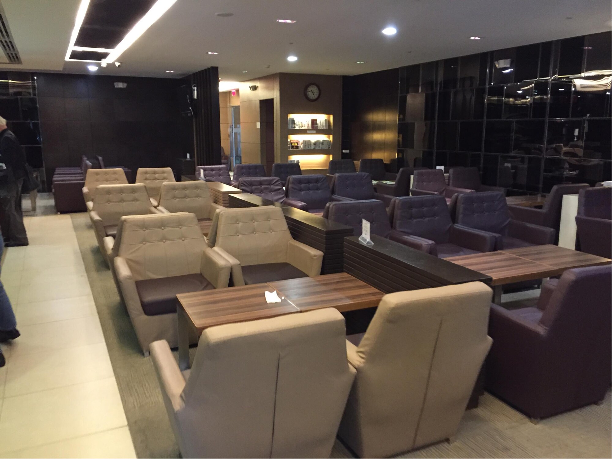 #2 of 5 images of Sagan Bisita Lounge (Temporarily Closed)