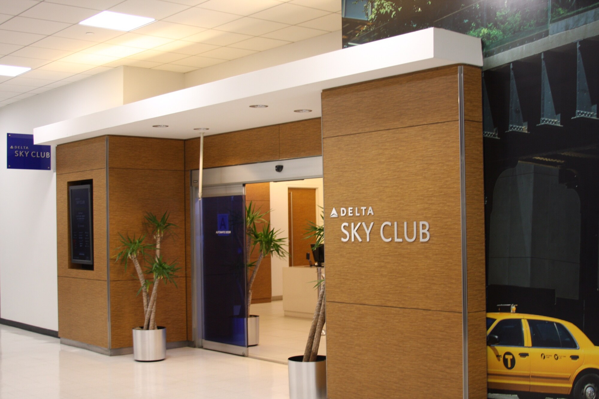 #1 of 5 images of Delta Air Lines Delta Sky Club