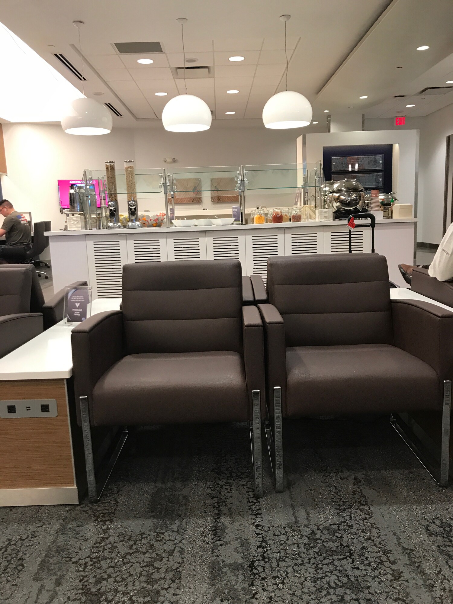 #2 of 5 images of Delta Air Lines Delta Sky Club
