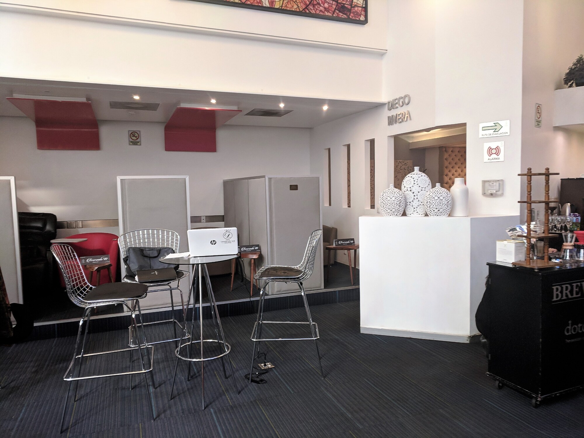 #3 of 5 images of The Grand Lounge Elite