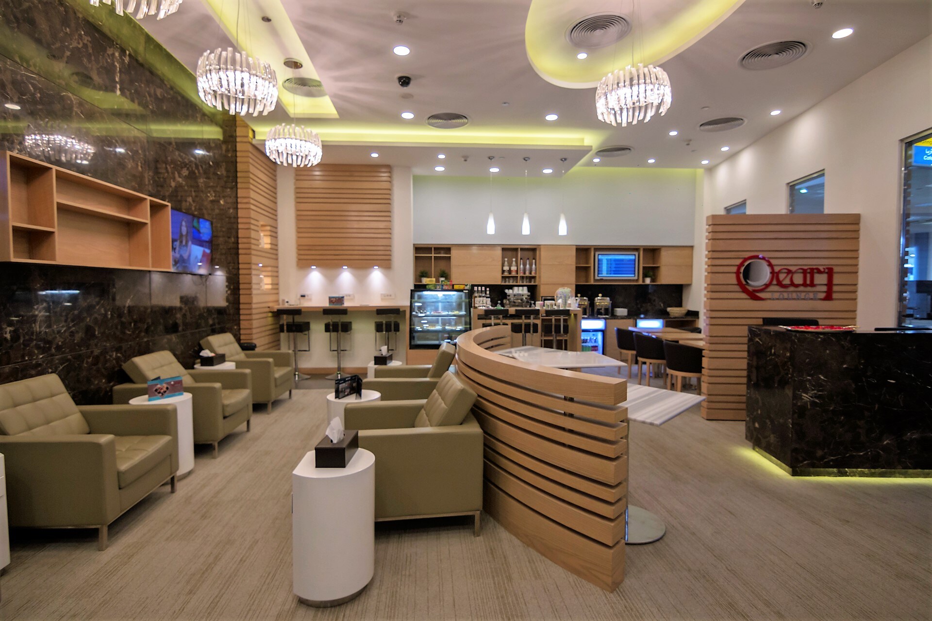 #1 of 5 images of Pearl Lounge (Landside)