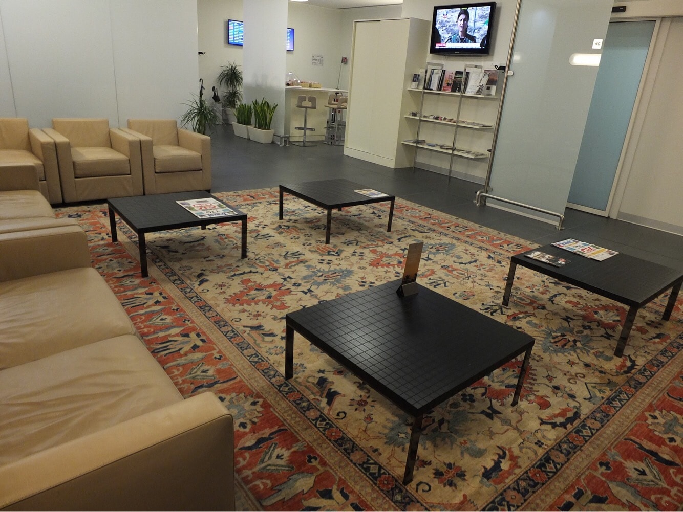 #4 of 5 images of Landside VIP Lounge