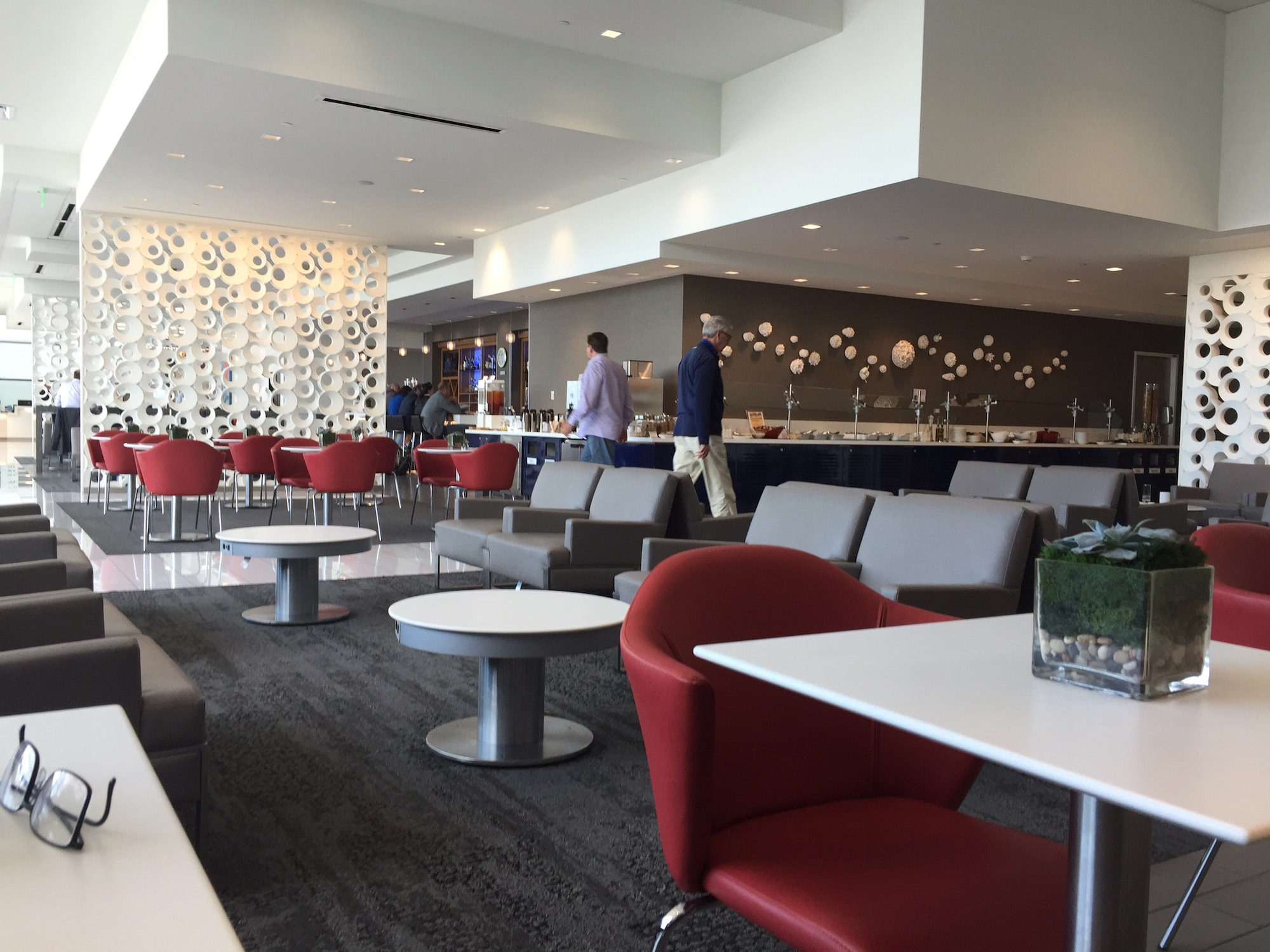 #3 of 5 images of Delta Air Lines Delta Sky Club