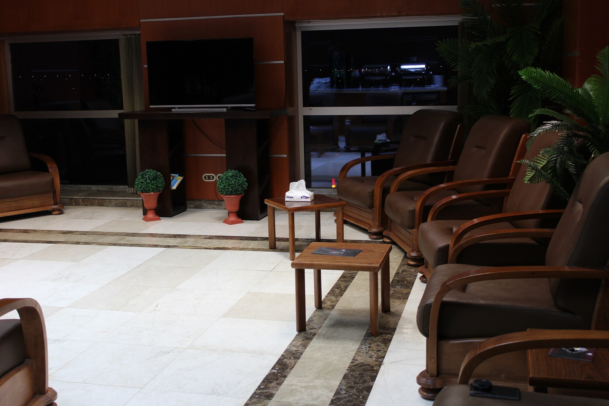#2 of 5 images of Pearl Lounge (Terminal 2)