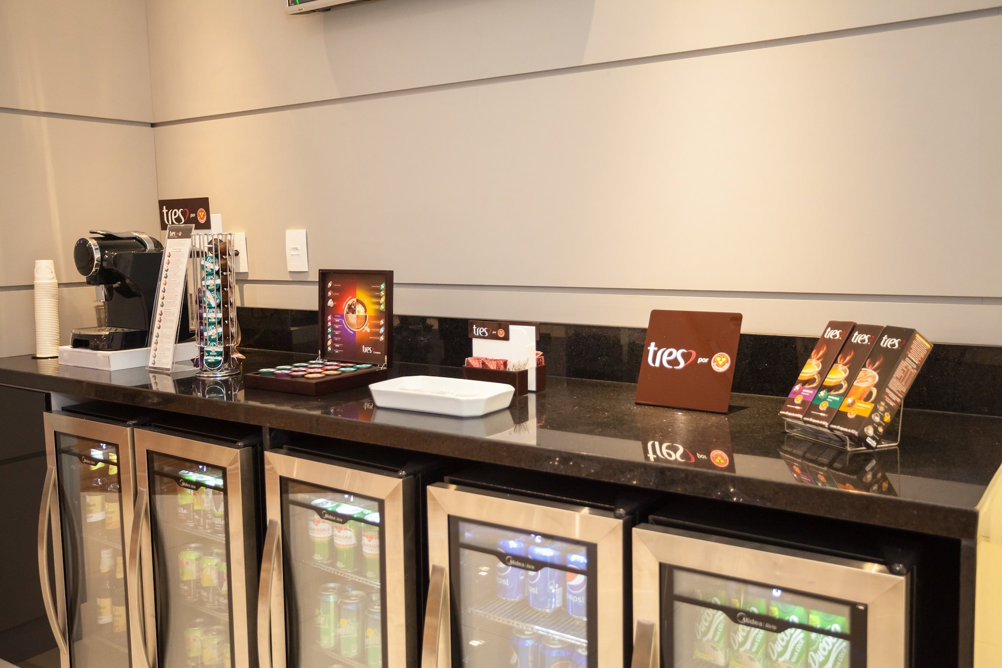 #4 of 5 images of TravelCorp Harmony Lounge