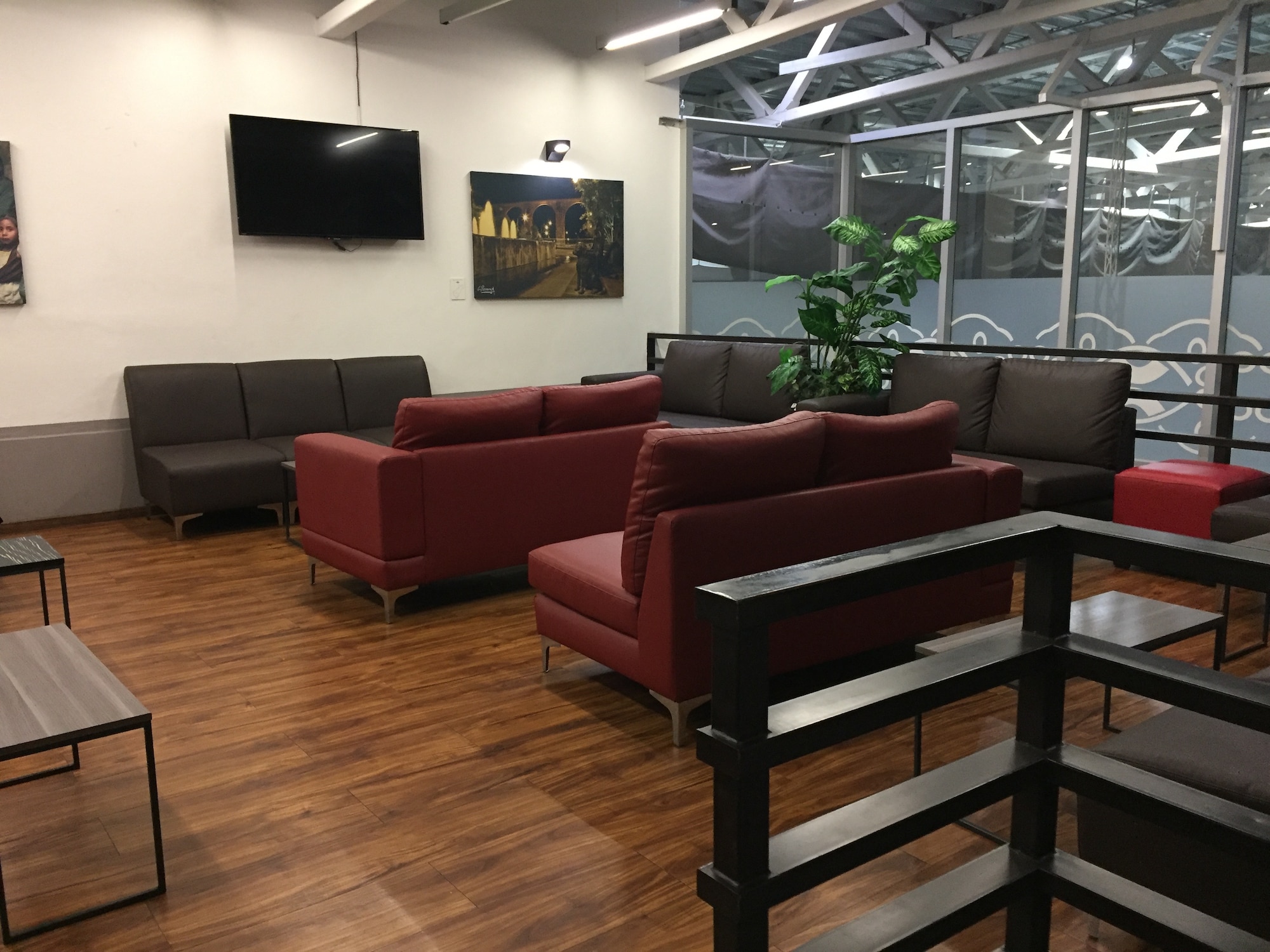 #2 of 5 images of The Lounge