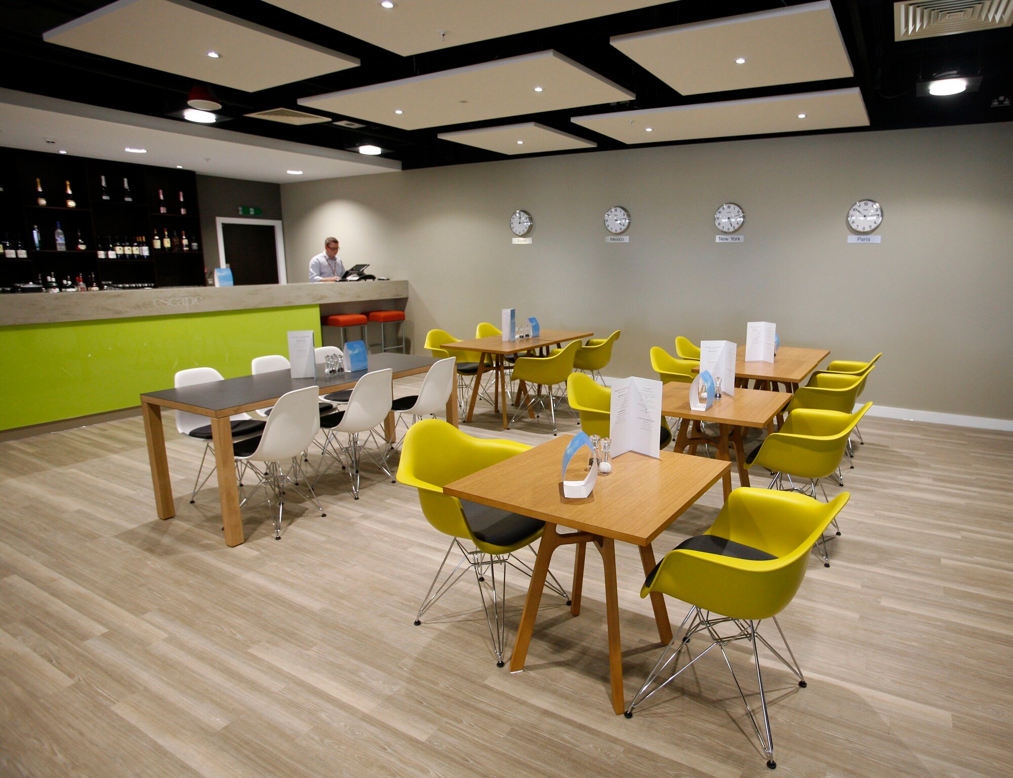 #2 of 5 images of Escape Lounge (Temporarily Closed)