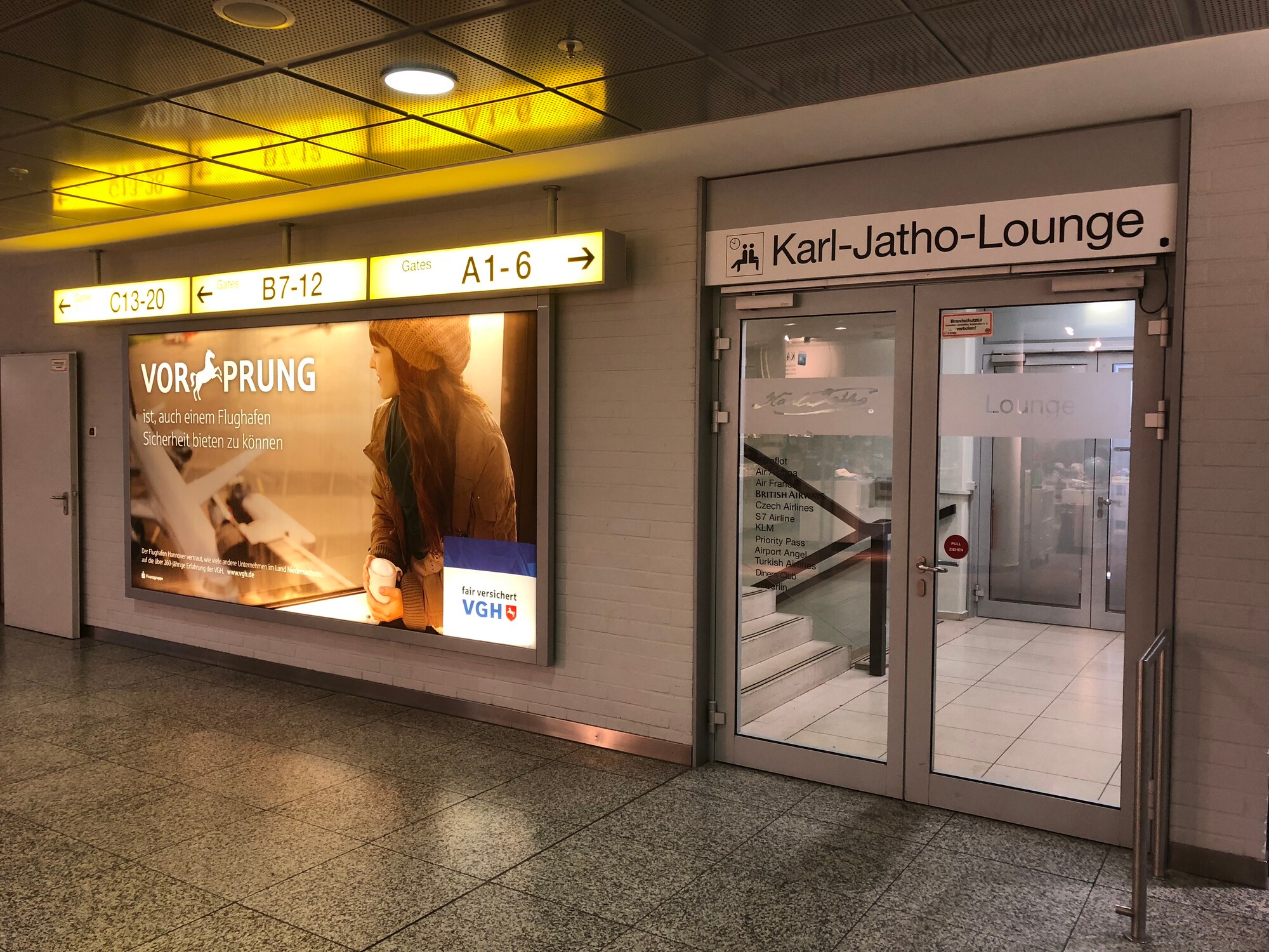 #3 of 5 images of Karl-Jatho Lounge (Temporarily Closed)