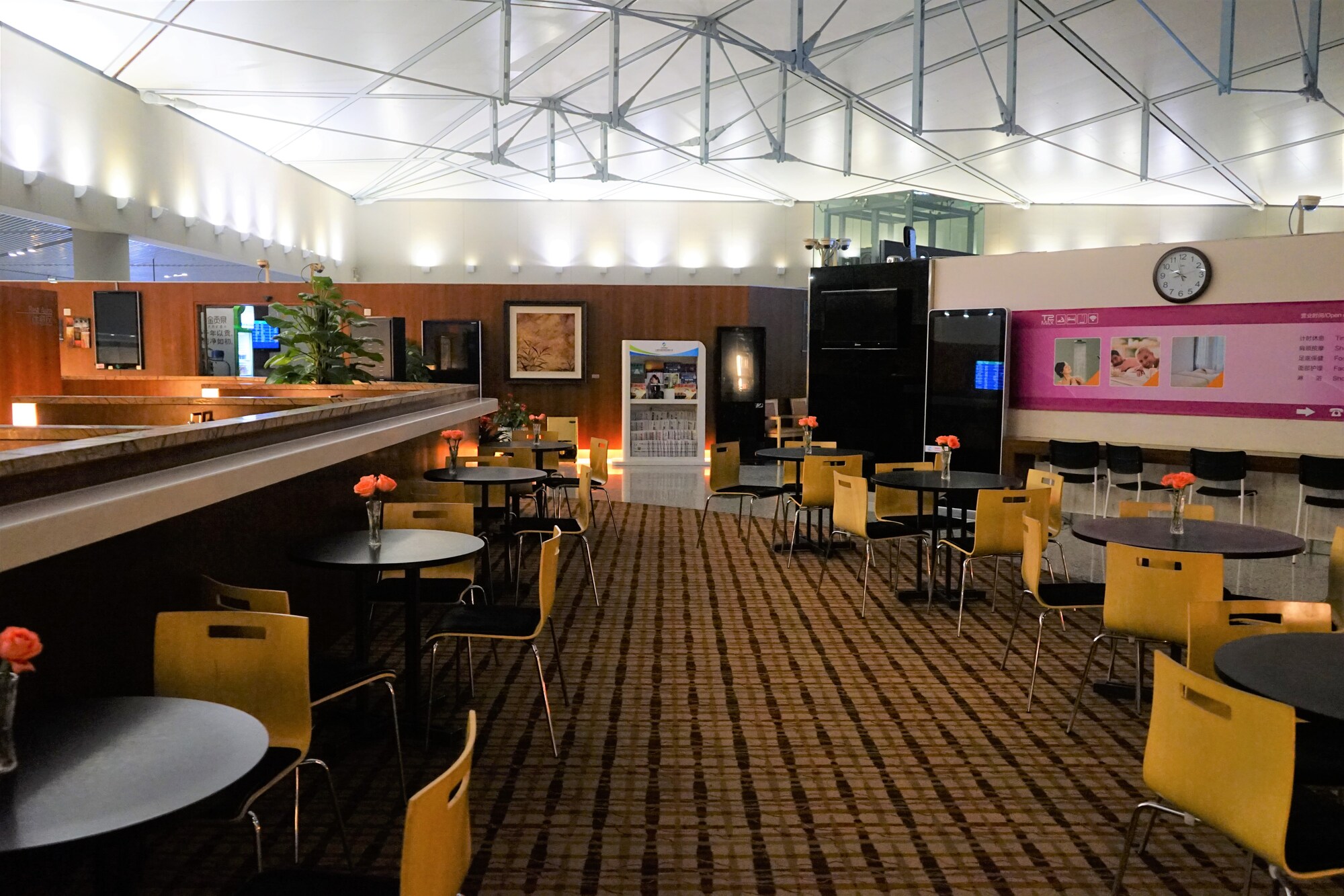 #1 of 5 images of V1 VIP Lounge