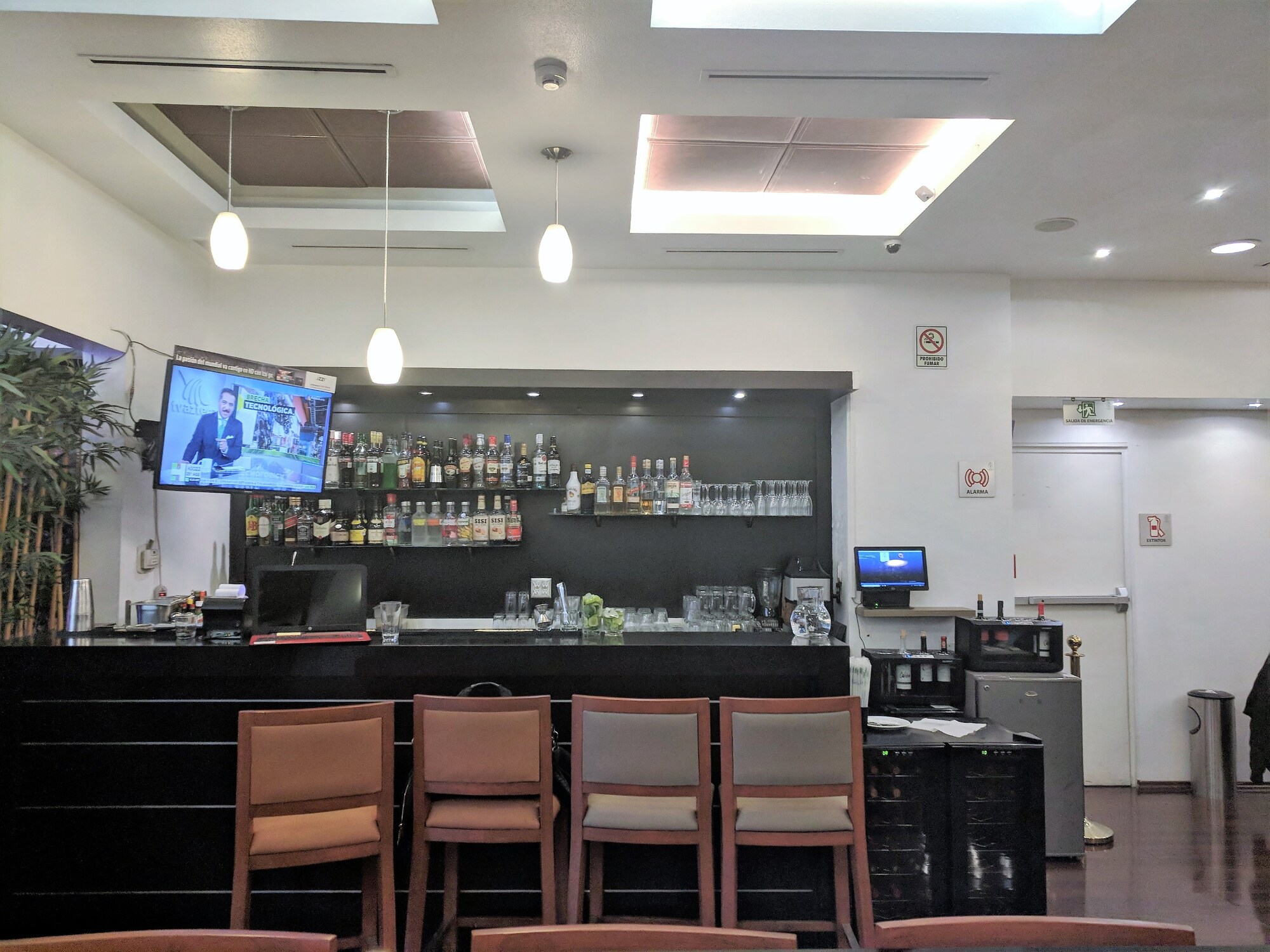 #4 of 5 images of The Grand Lounge Elite