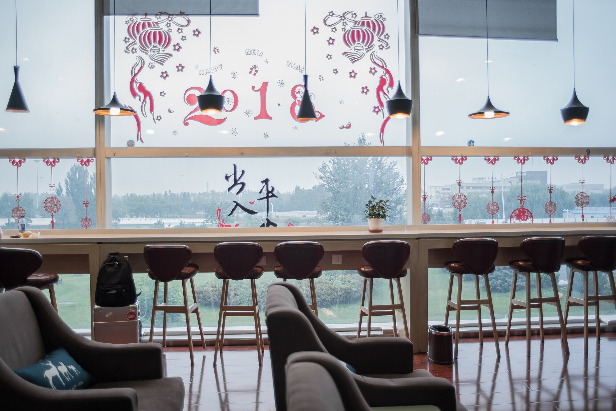 #3 of 5 images of Domestic First Class Lounge 1
