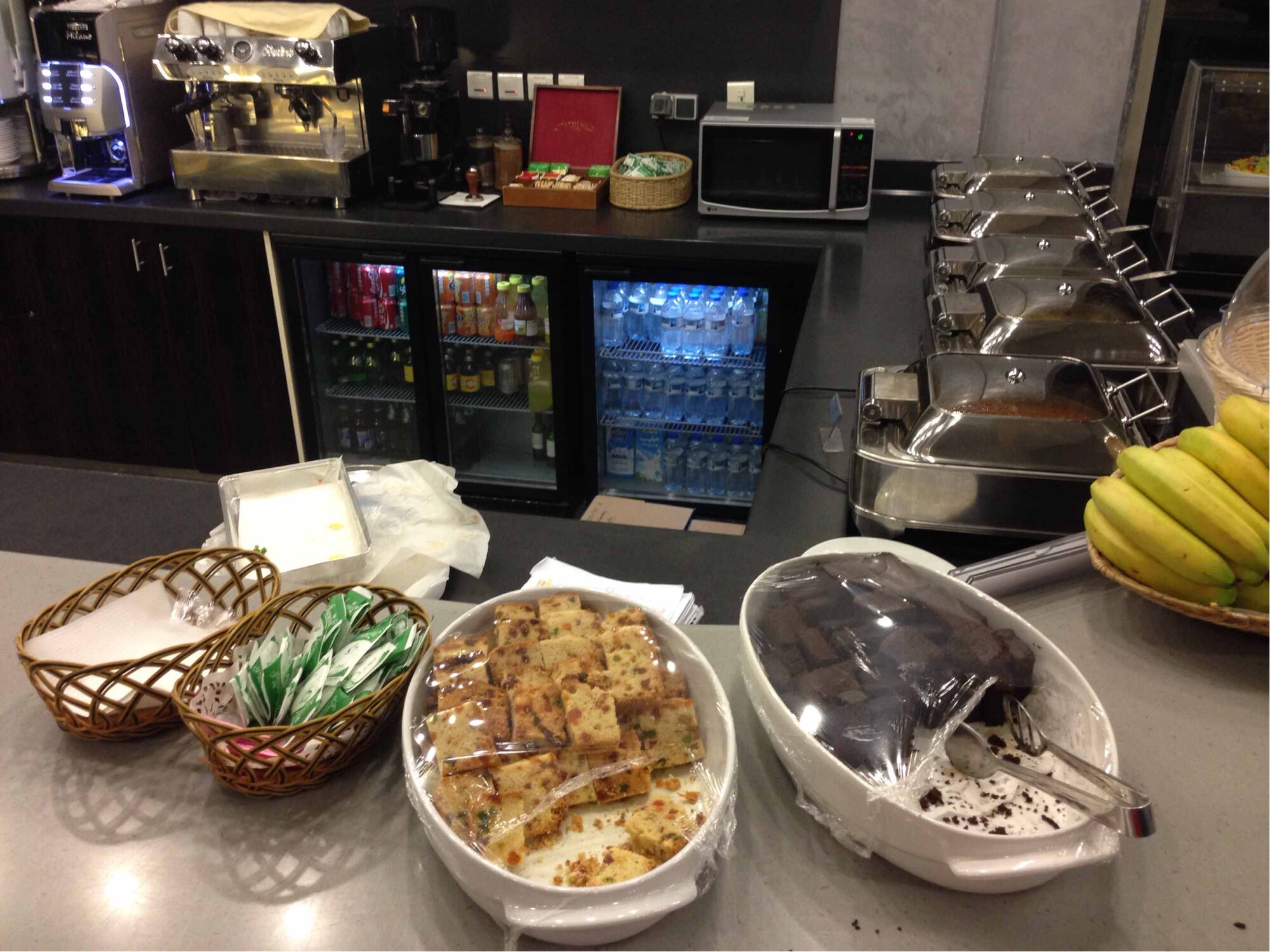 #4 of 5 images of Business Class Lounge
