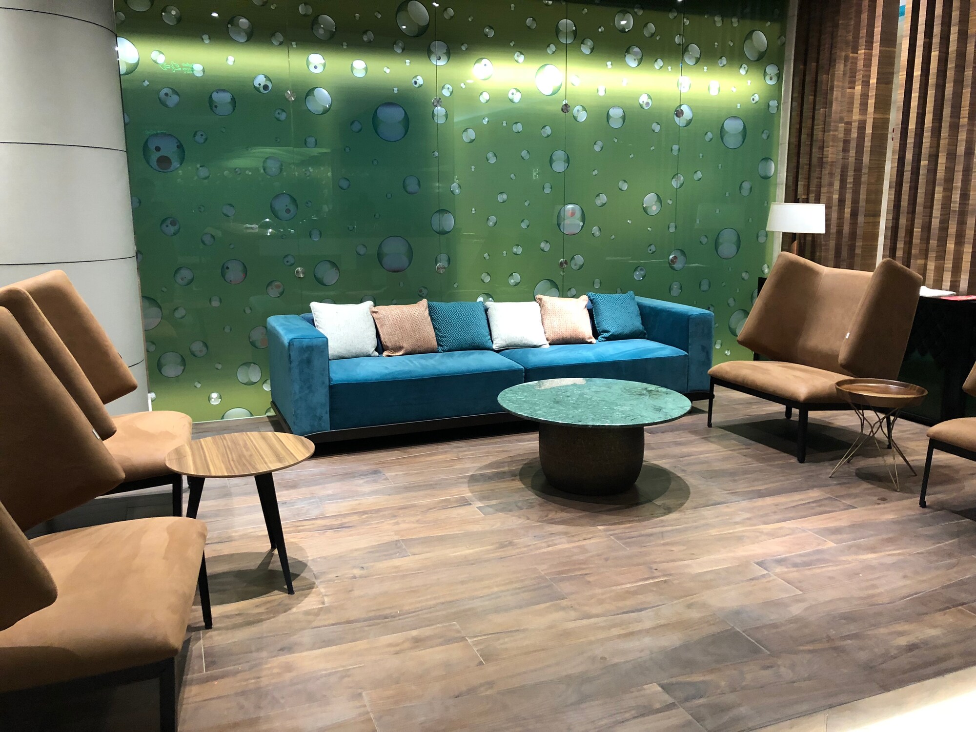 #5 of 5 images of Primeclass Lounge