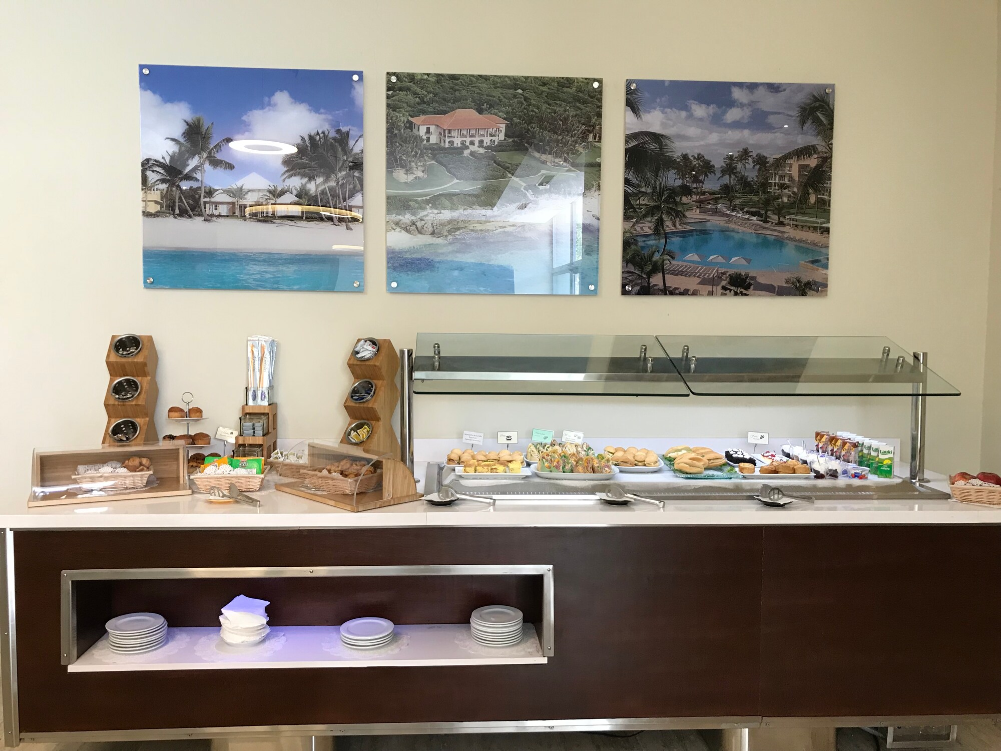 #4 of 5 images of Punta Cana International Airport VIP Lounge