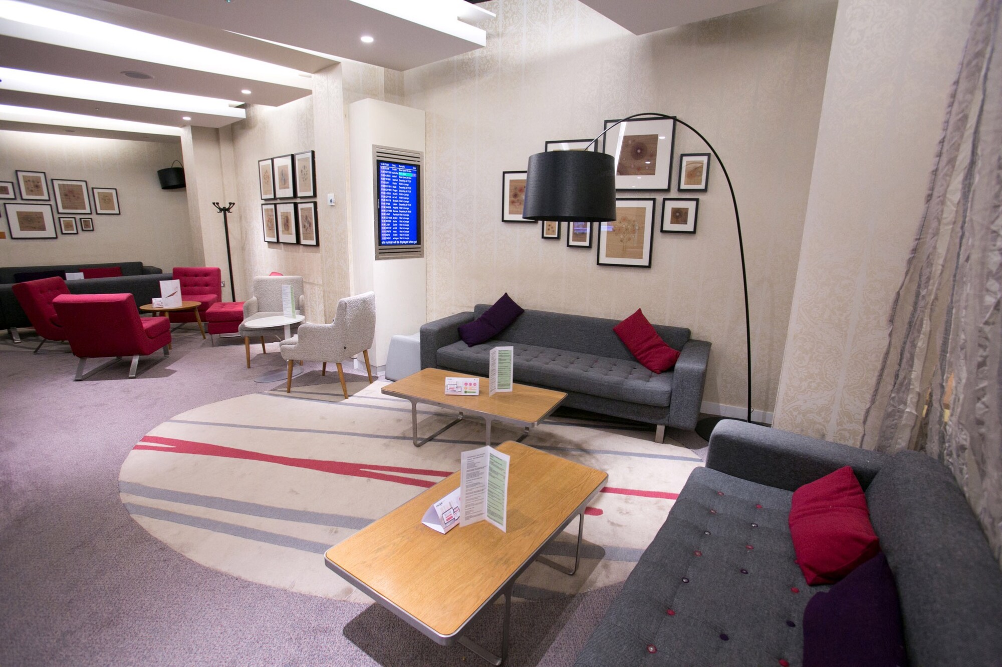 #2 of 5 images of Escape Lounge