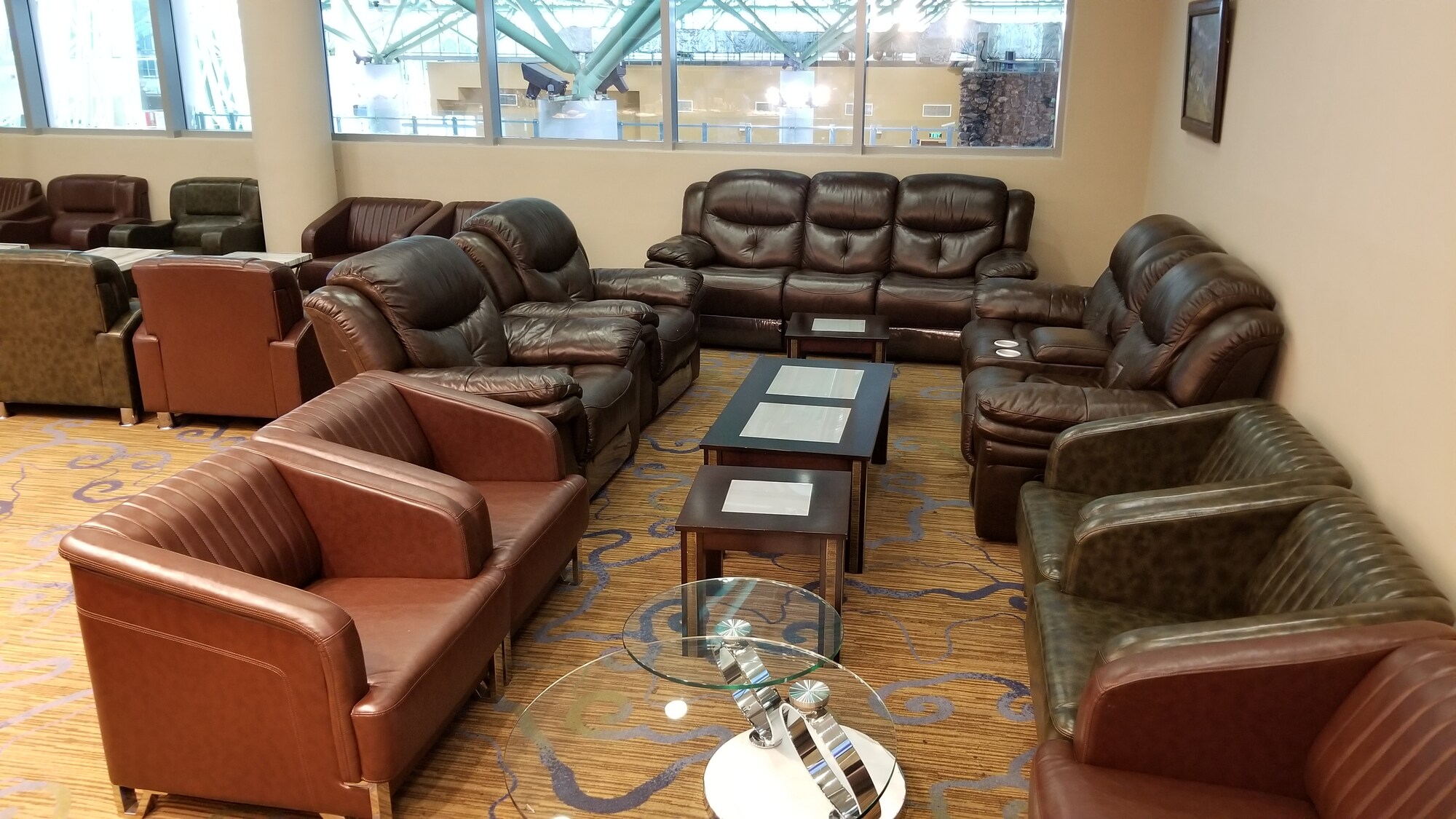 #2 of 5 images of Dzimbahwe Executive Lounge