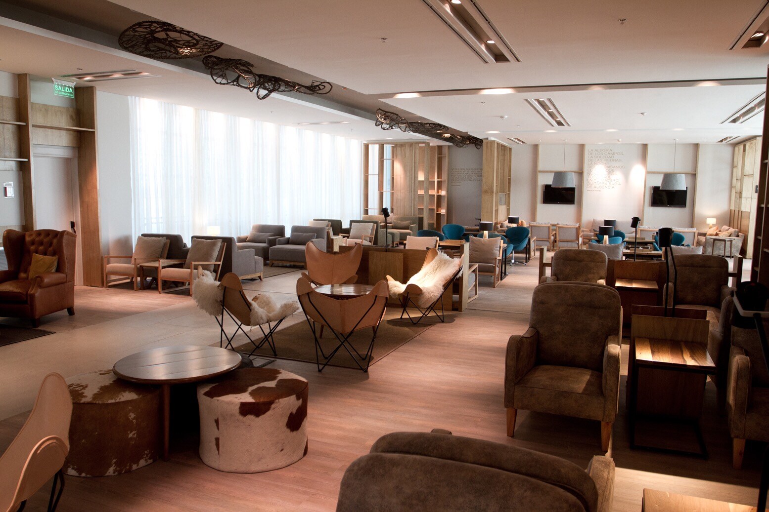 #1 of 5 images of Star Alliance Lounge