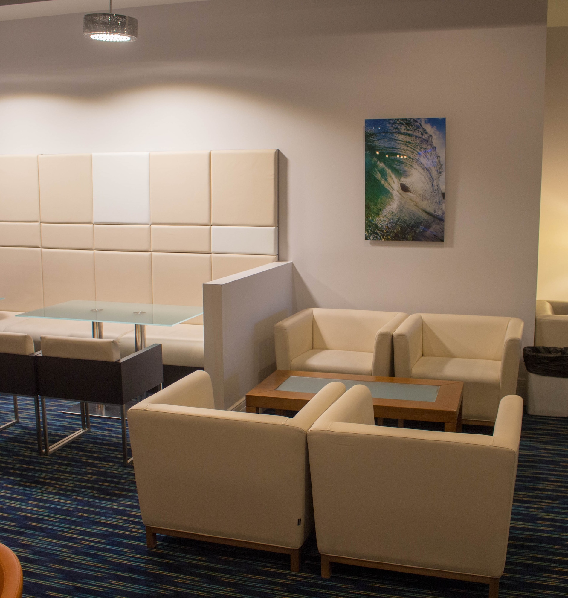 #4 of 5 images of International VIP Lounge (Gate 8)