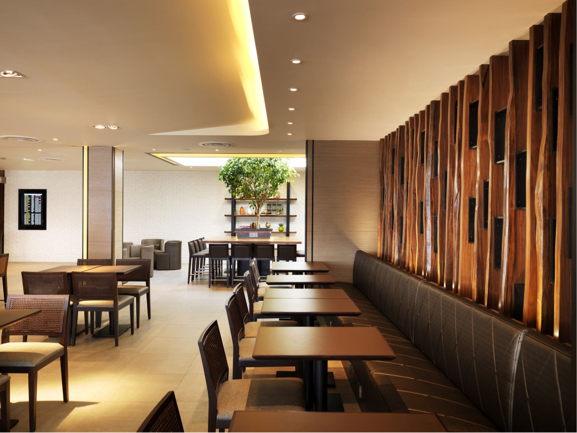 #4 of 5 images of Plaza Premium Lounge (Temporarily Closed)