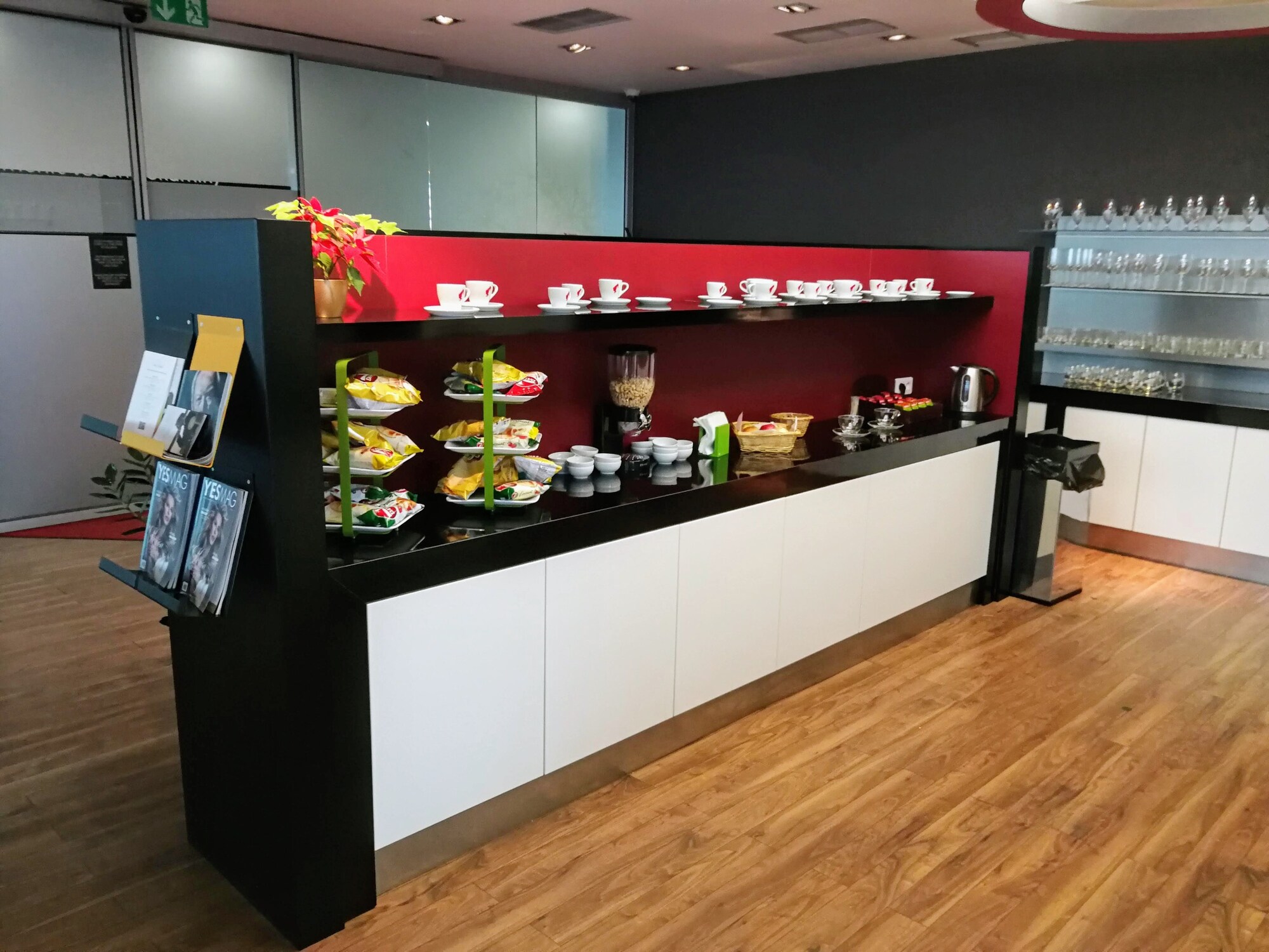 #4 of 5 images of Mastercard Lounge