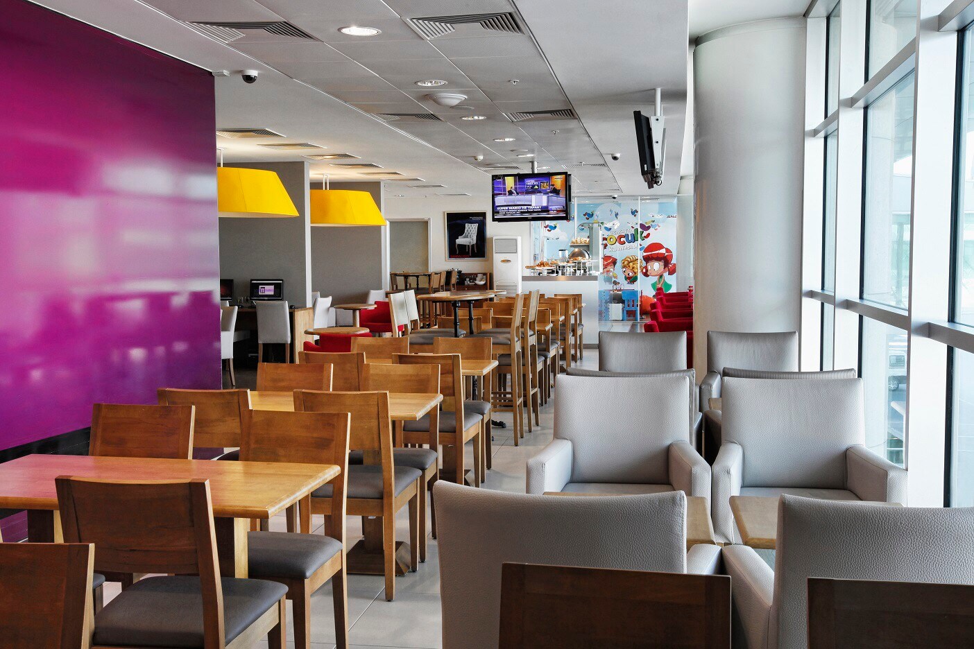#3 of 5 images of Primeclass Lounge